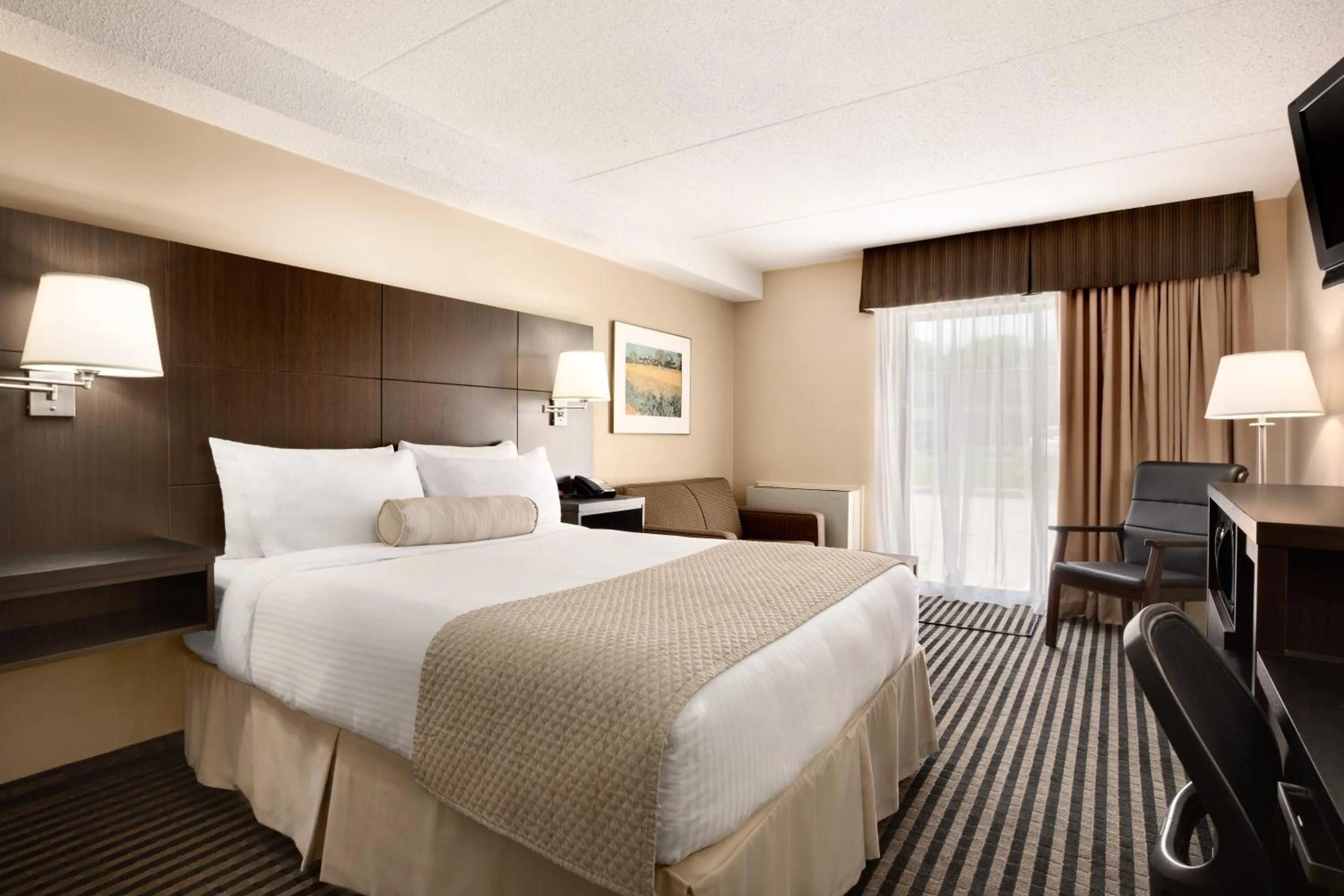 Deluxe Queen Room - Drive up - Non-Smoking in Days Inn by Wyndham Miramichi NB