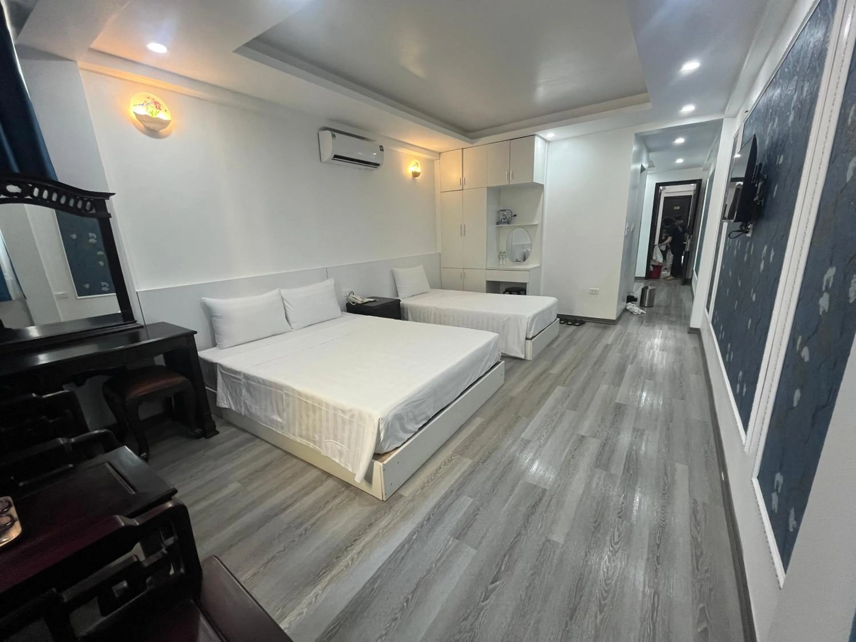 Superior Family Room in The Queen Hotel & Spa 2