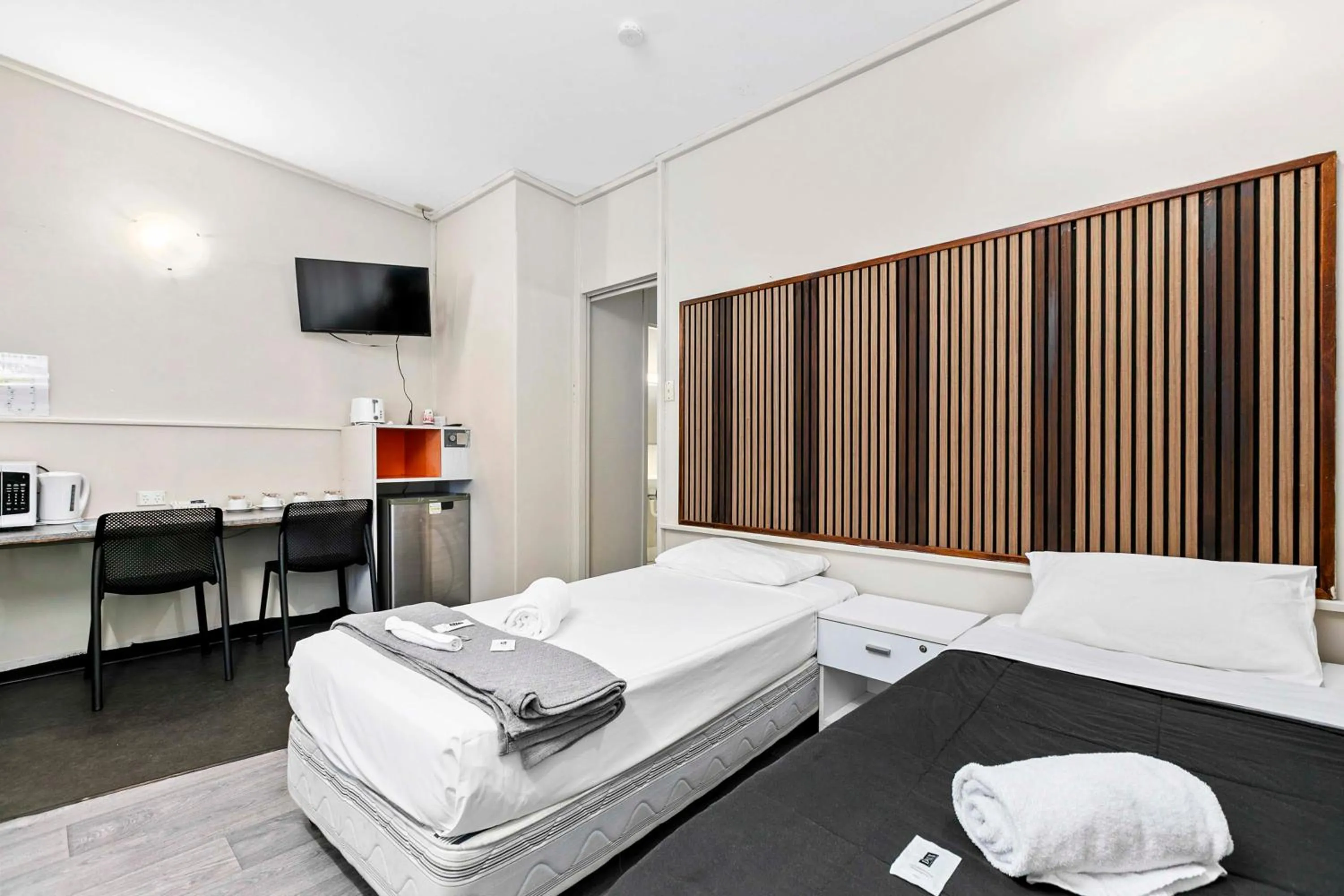 Family Room (2 Adults + 2 Children Non Pet Friendly) in Arkana Motel