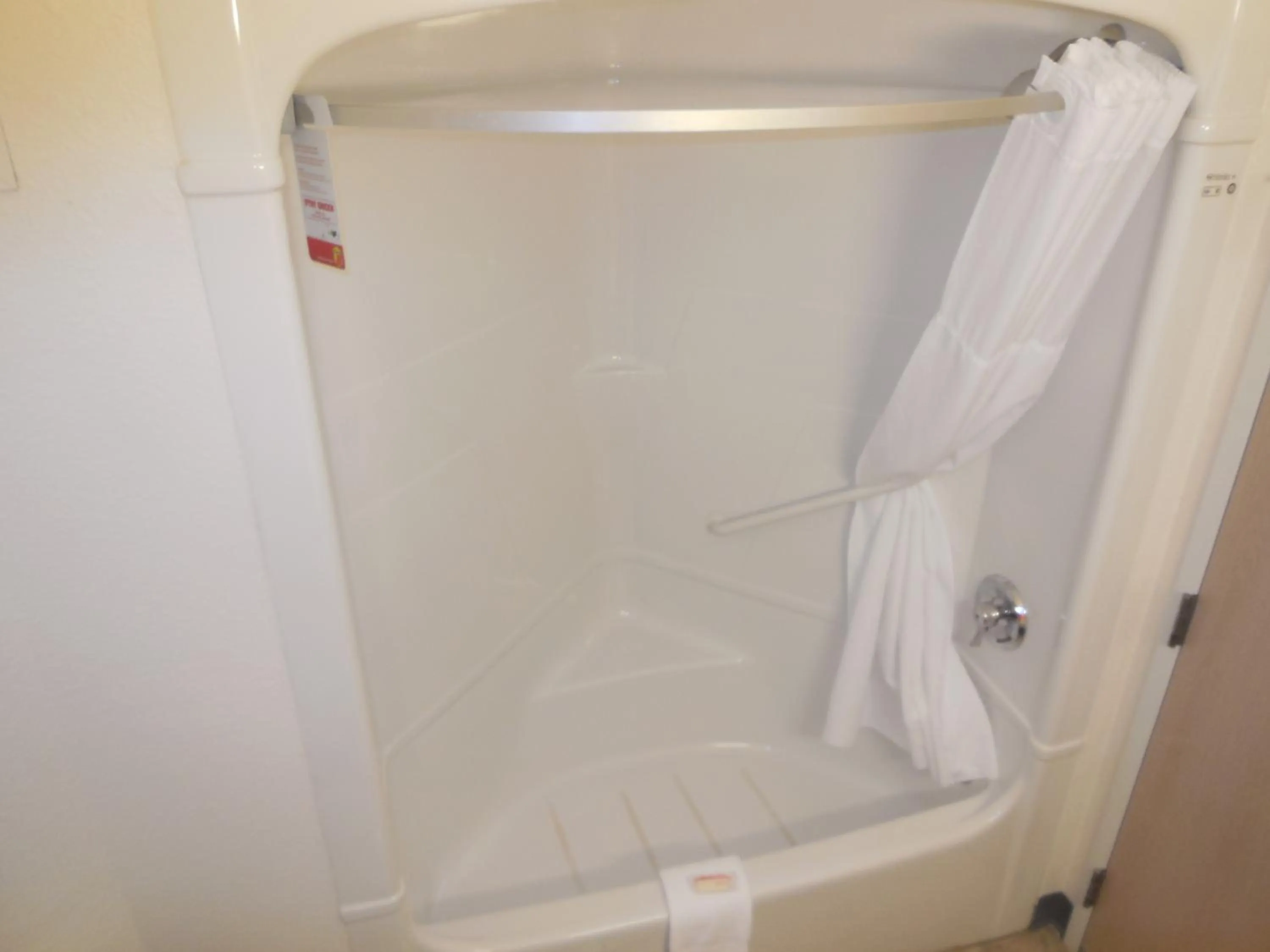 Queen Room - Non-Smoking in Super 8 by Wyndham Sault Ste. Marie