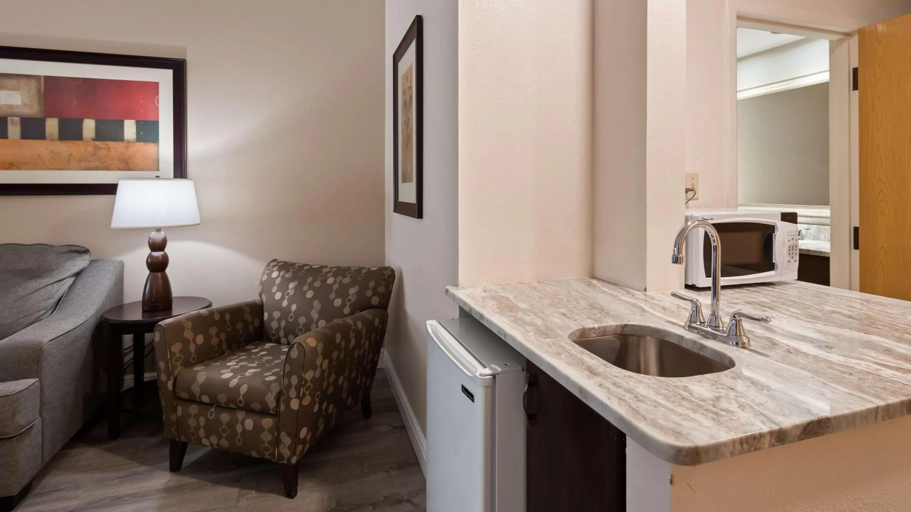 Two Queen Suite in Best Western Plus Ambassador Suites