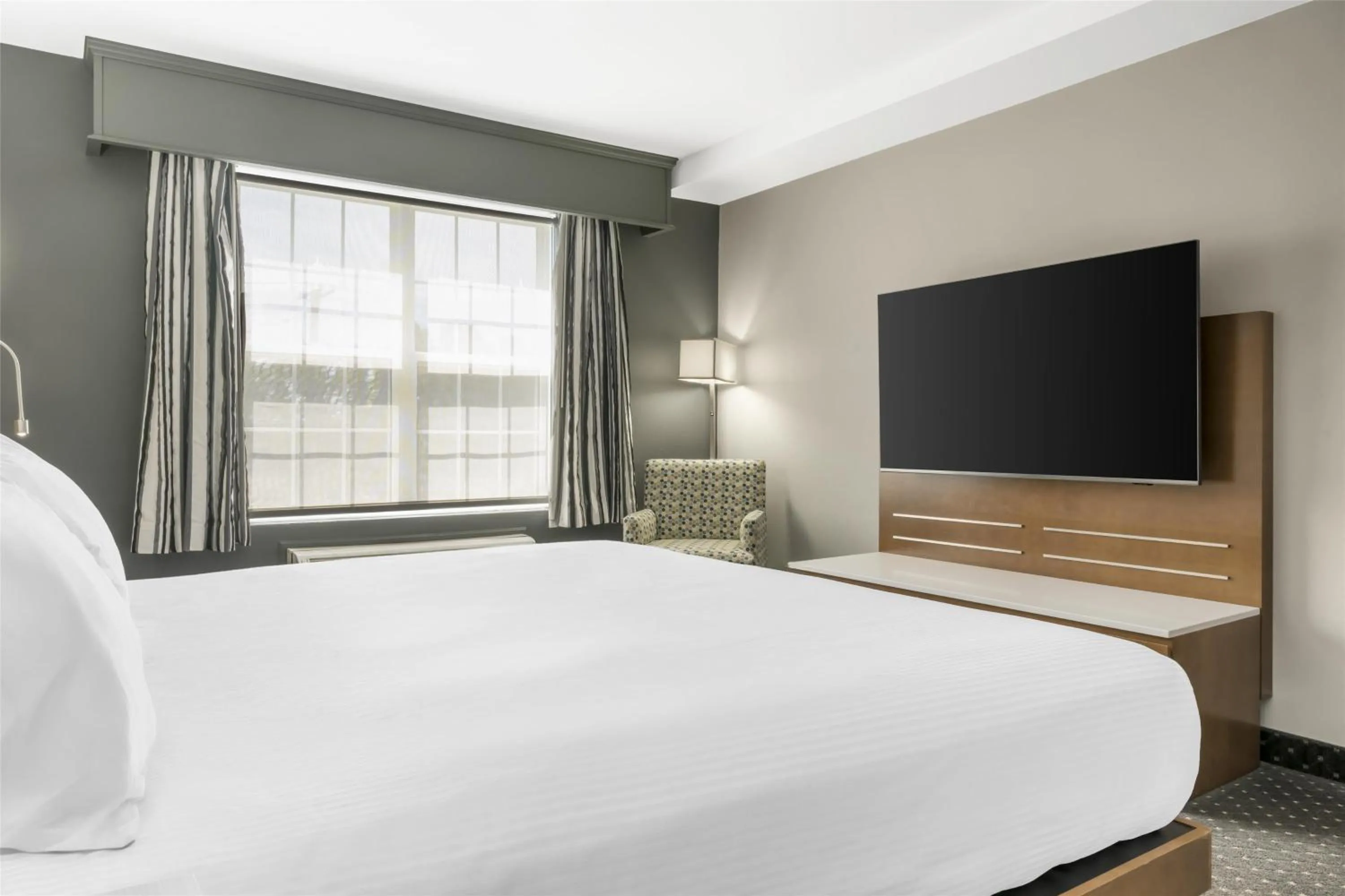 One-Bedroom King Suite with Sofa Bed in Best Western Plus Woodstock Hotel Conference Centre