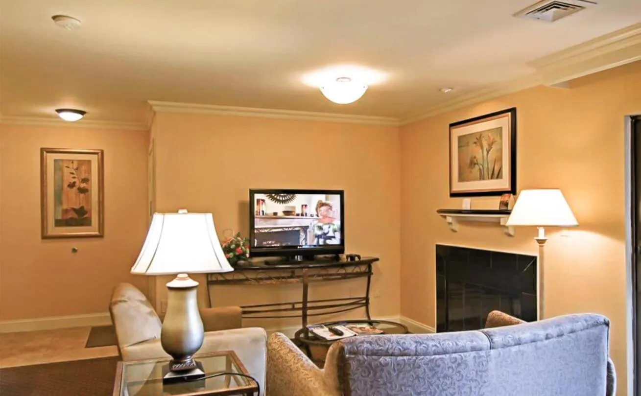 King Suite with Sofa Bed - Mobility Accessible in Eden Resort and Suites, BW Premier Collection