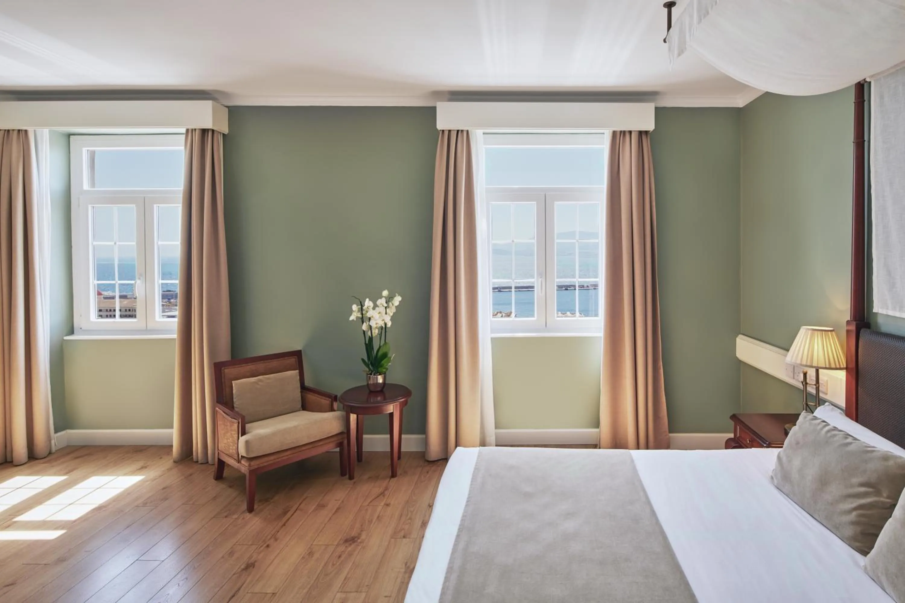 Double Room with Sea View in Rock Hotel