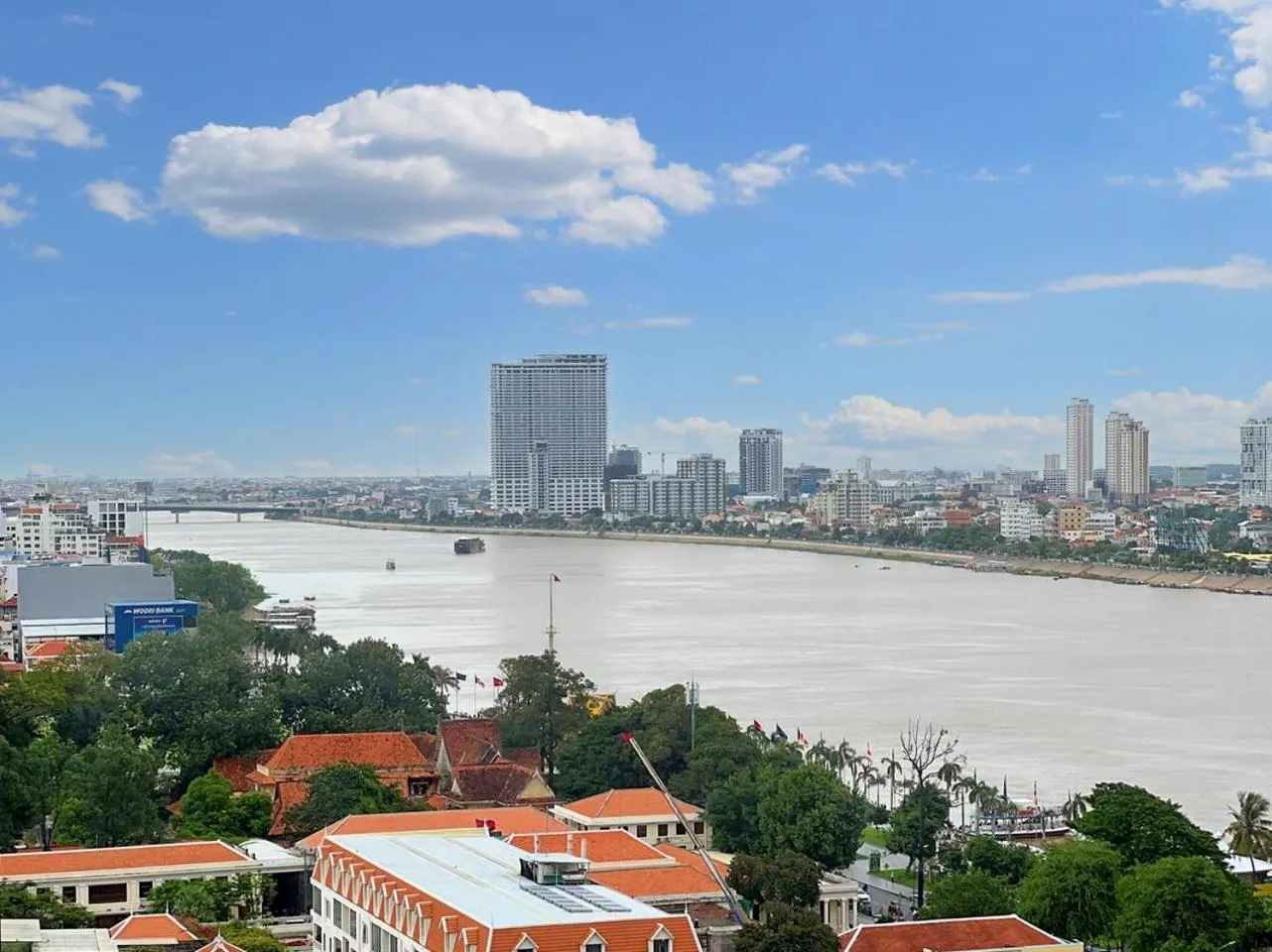1 Bedroom Suite in Hotel Emion Phnom Penh