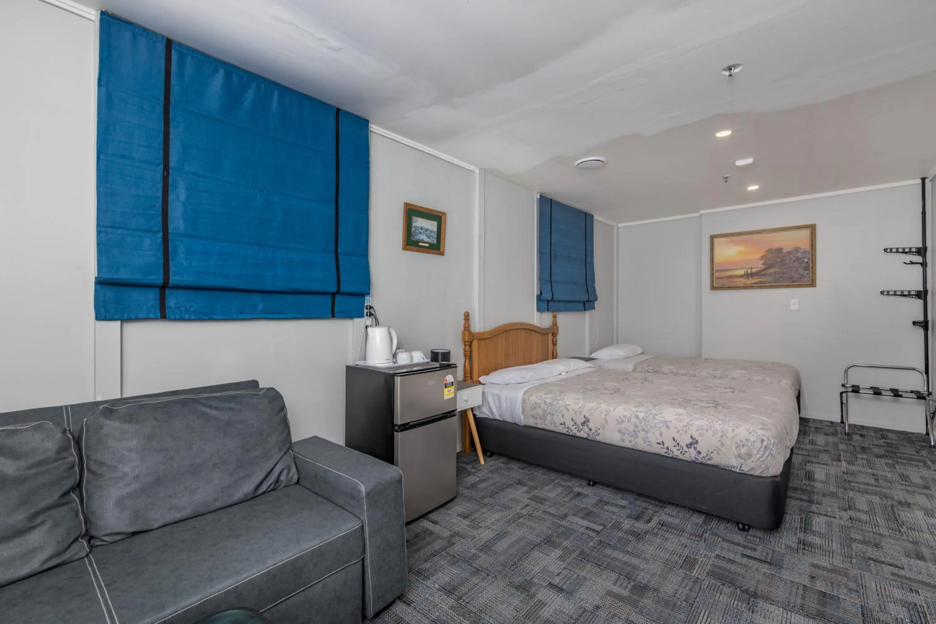 Triple Room with Private Bathroom in Riverside Lodge Paihia