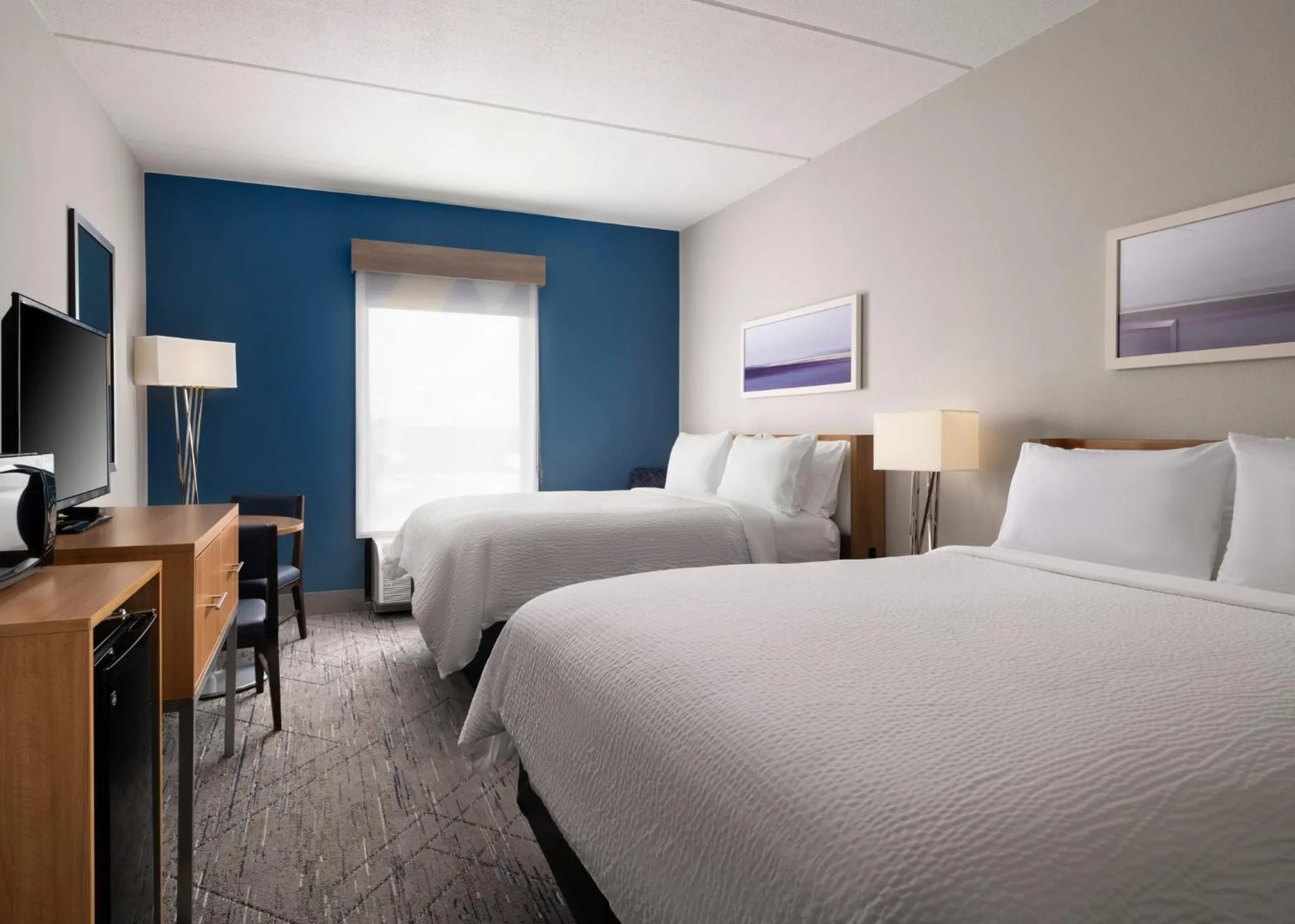 Standard Queen Room with Two Queen Beds in Holiday Inn Express and Suites New Orleans Airport by IHG