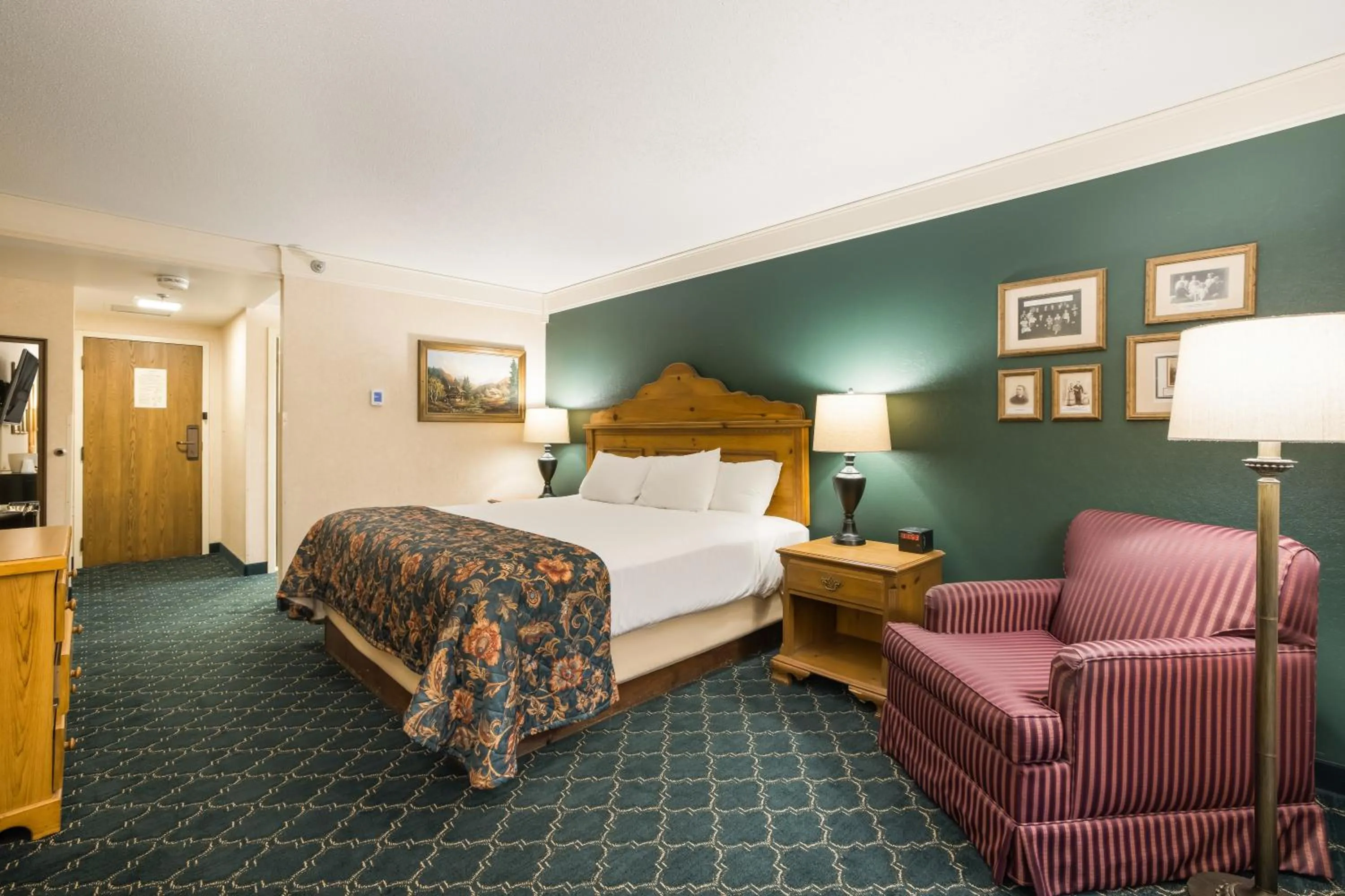 King Room in Bavarian Inn Lodge