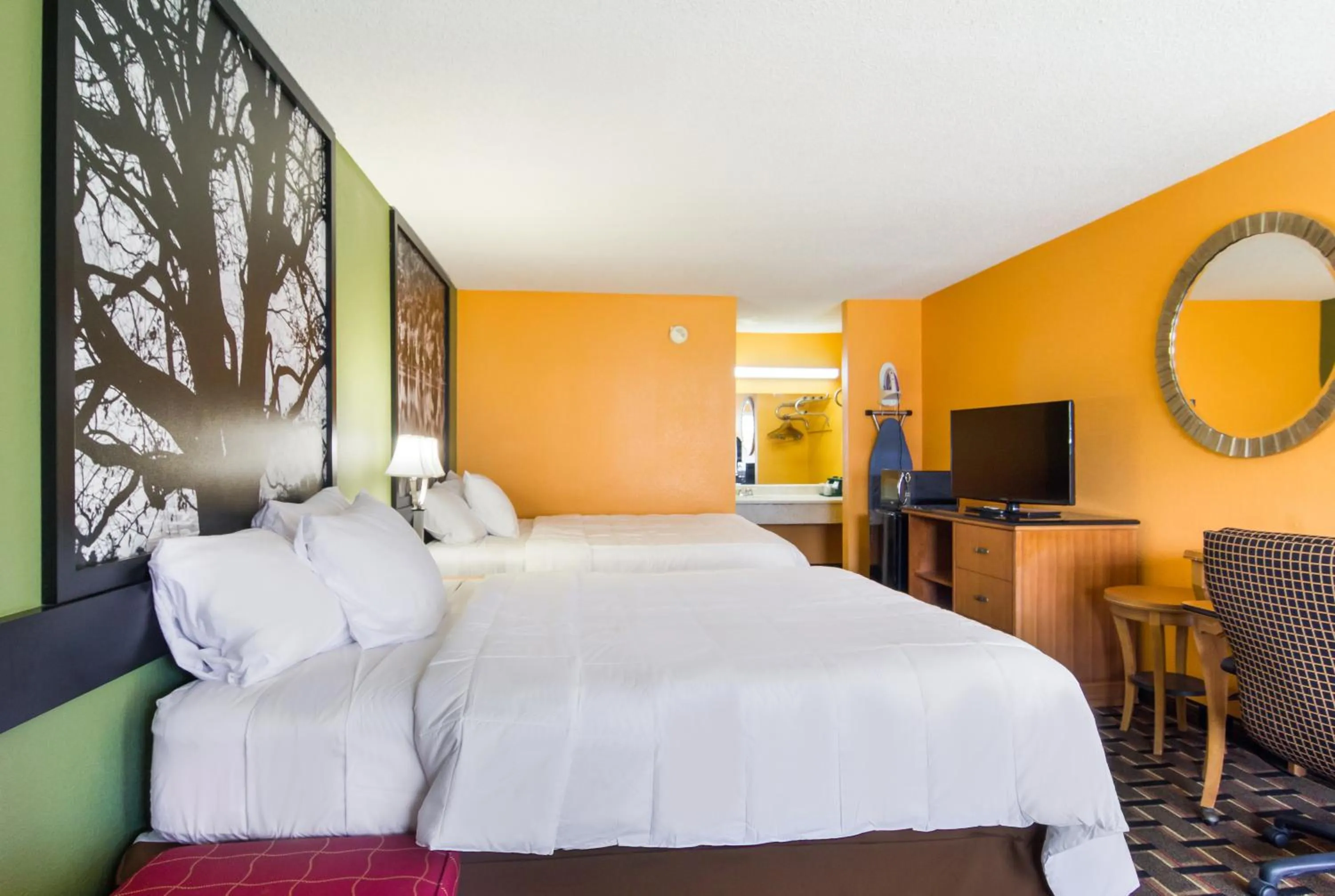 Standard Queen Room with Two Queen Beds - Smoking in Americas Best Value Inn Darien