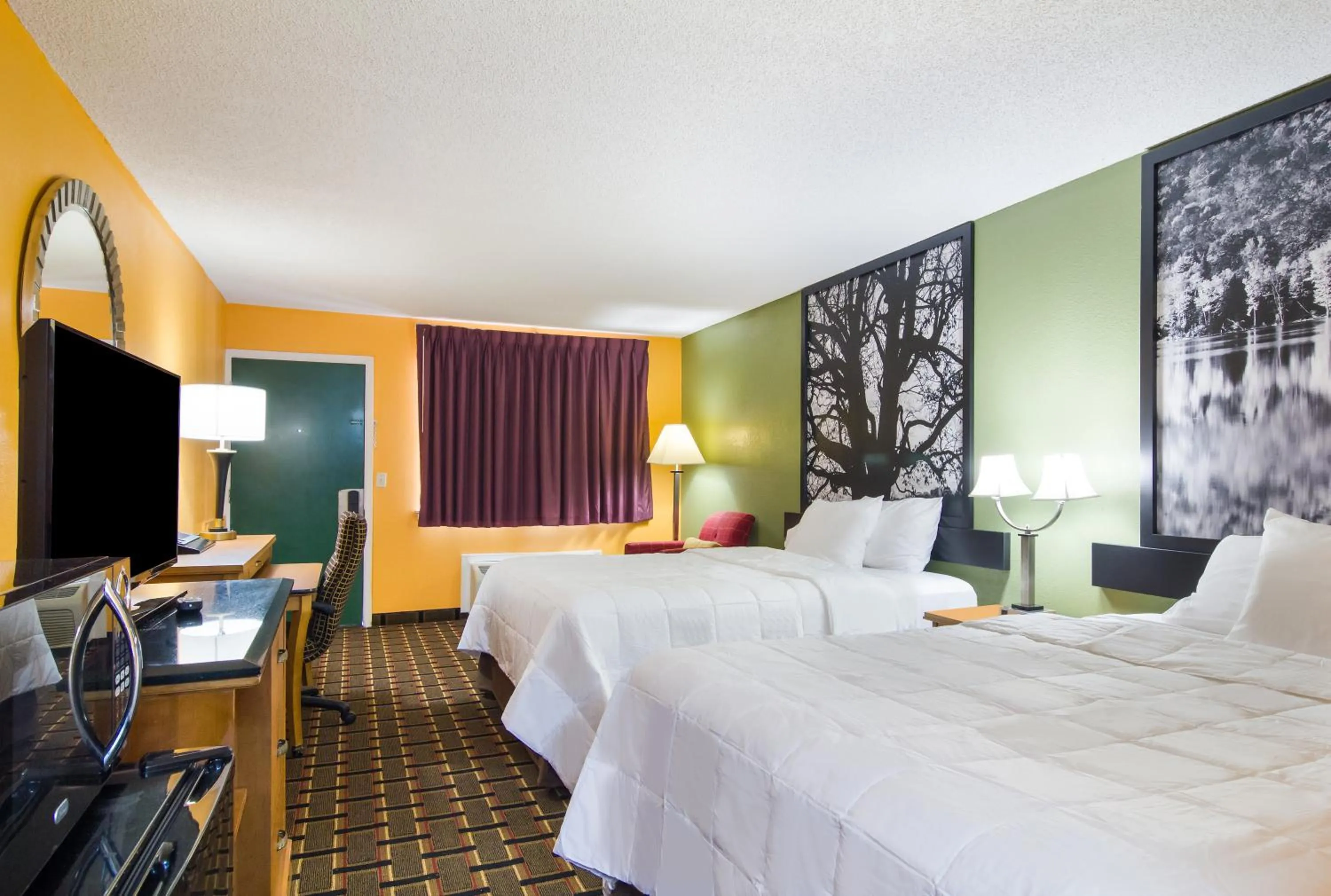 Queen Room with Two Queen Beds - Non-Smoking in Americas Best Value Inn Darien