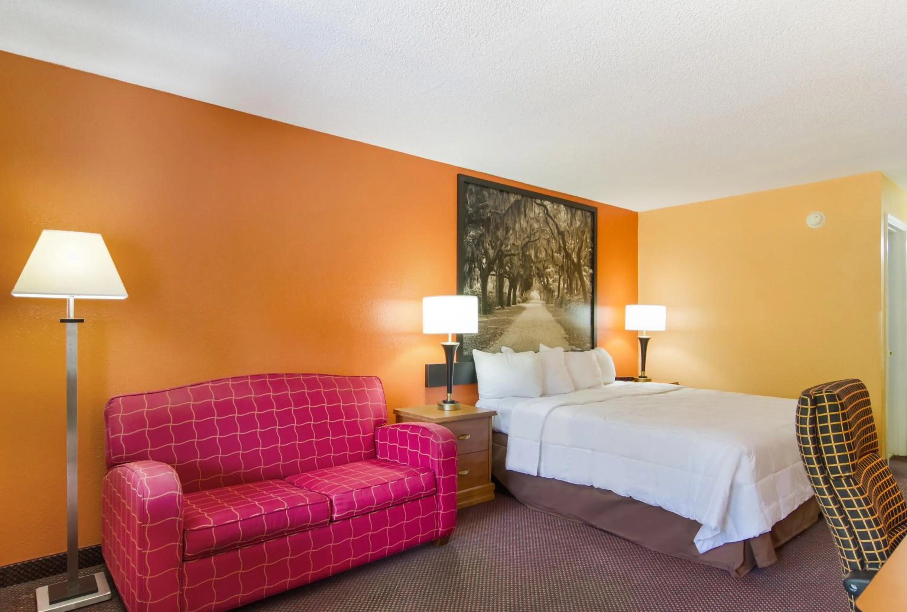 King Room - Non-Smoking in Americas Best Value Inn Darien