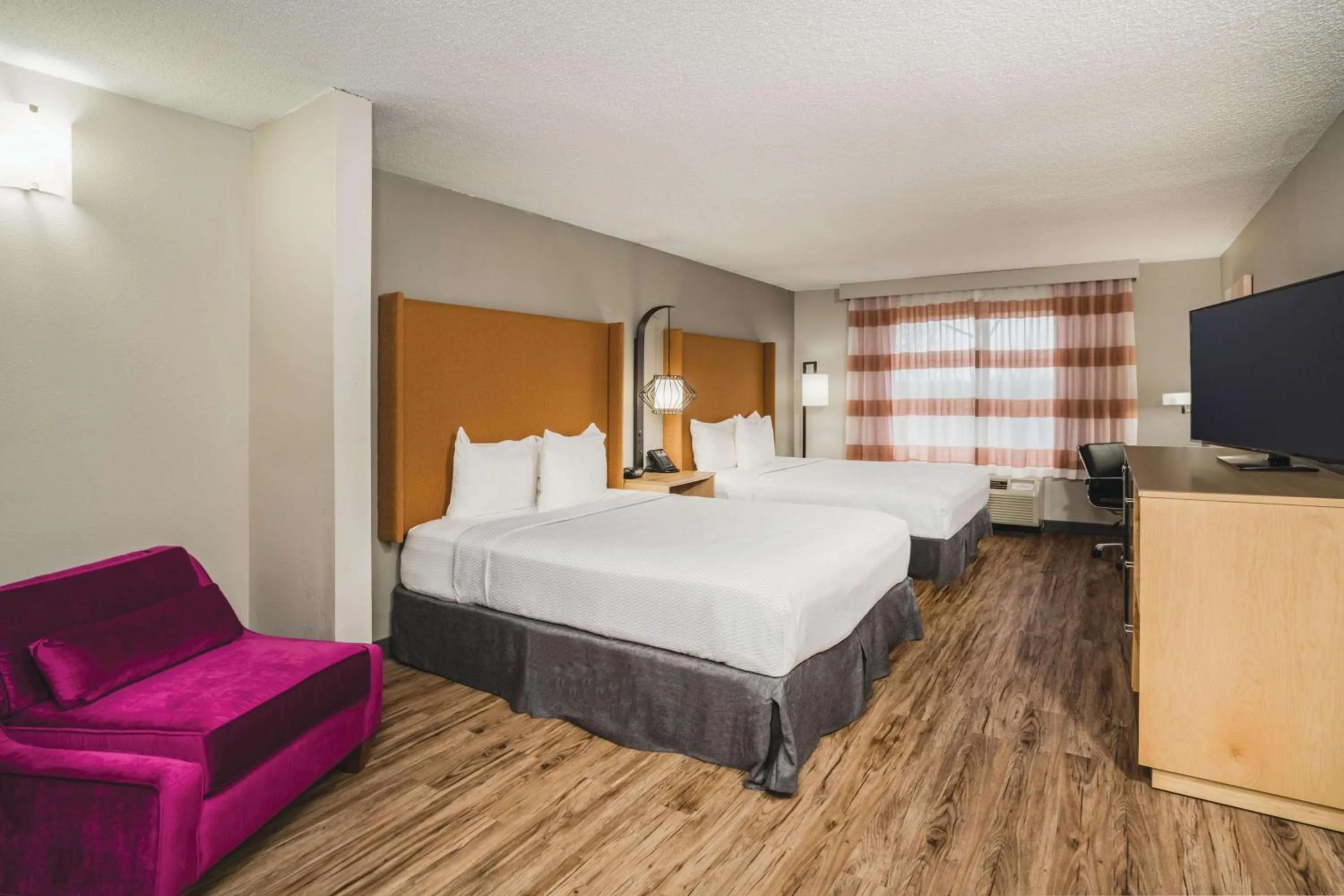 Queen Room with Two Queen Beds and Roll-in Shower - Mobility Accessible/Non-Smoking in La Quinta by Wyndham Chattanooga North - Hixson