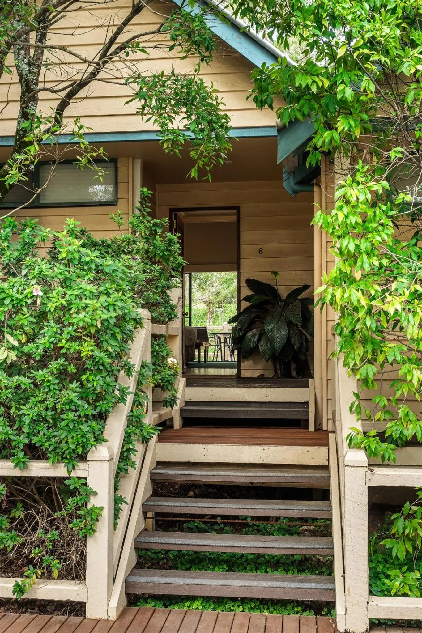 Forest View Spa Suite in Heritage Trail Lodge
