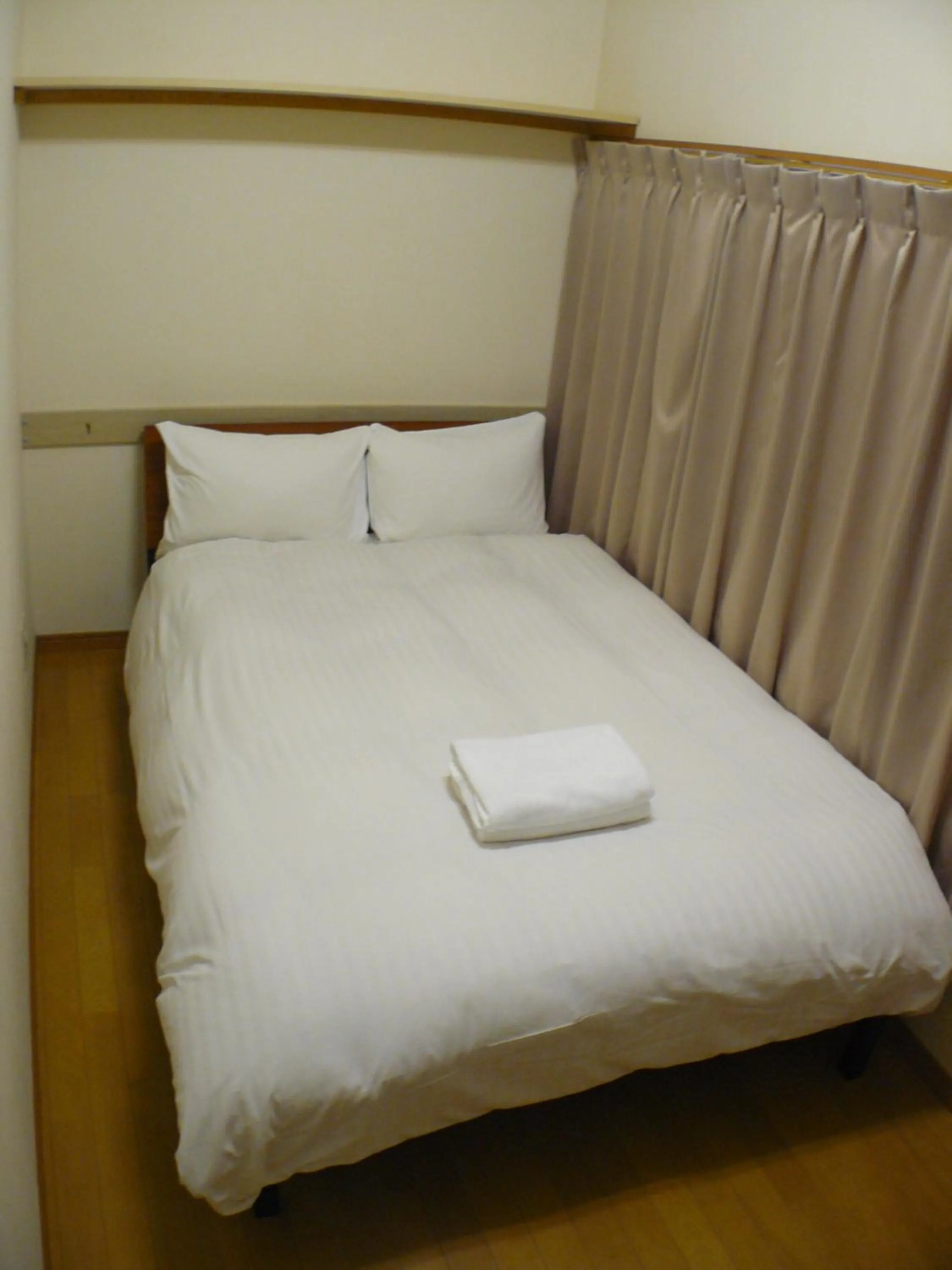 Double Room with Small Double Bed in Hotel Meigetsu