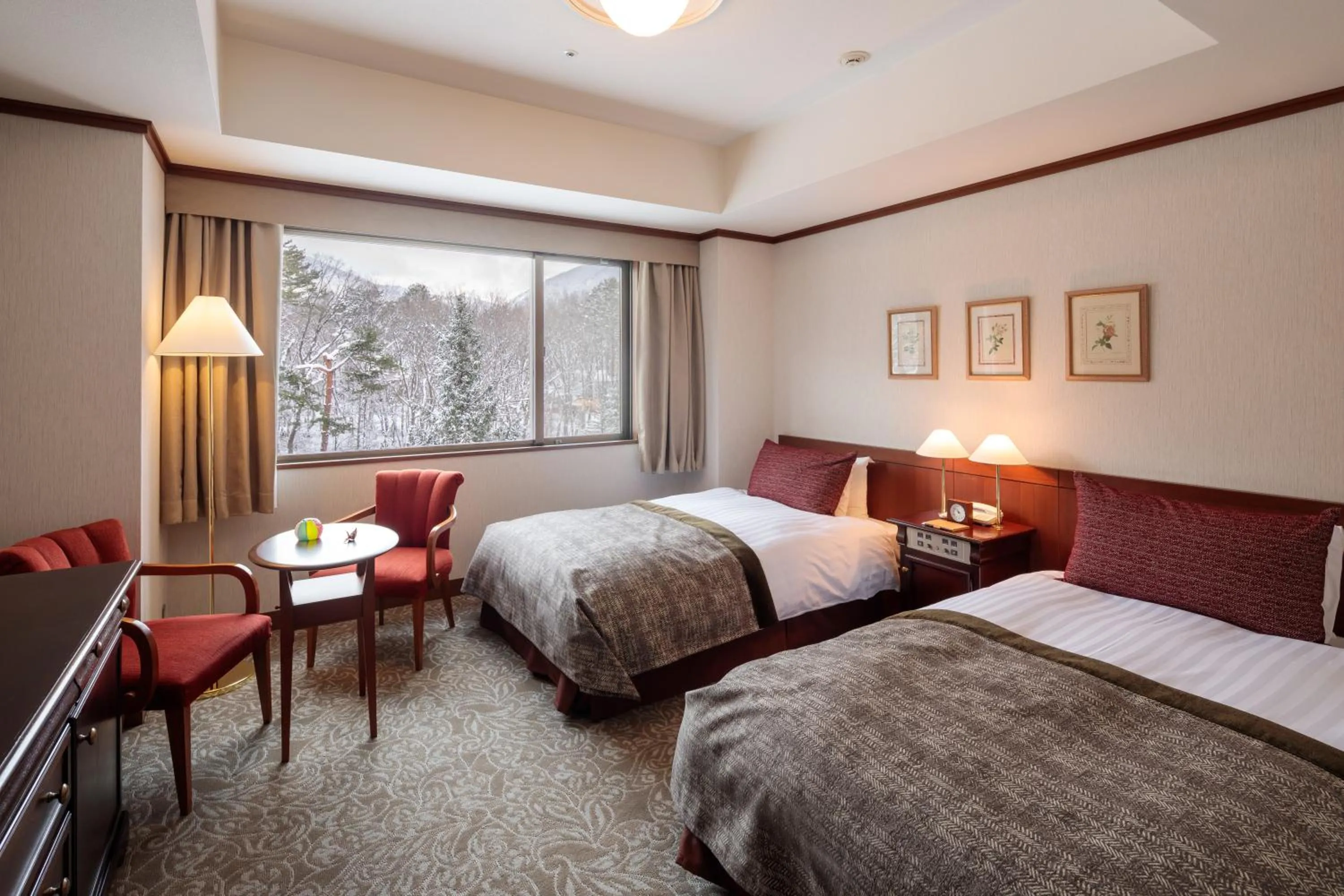 Economy Twin Room in Hakuba Tokyu Hotel