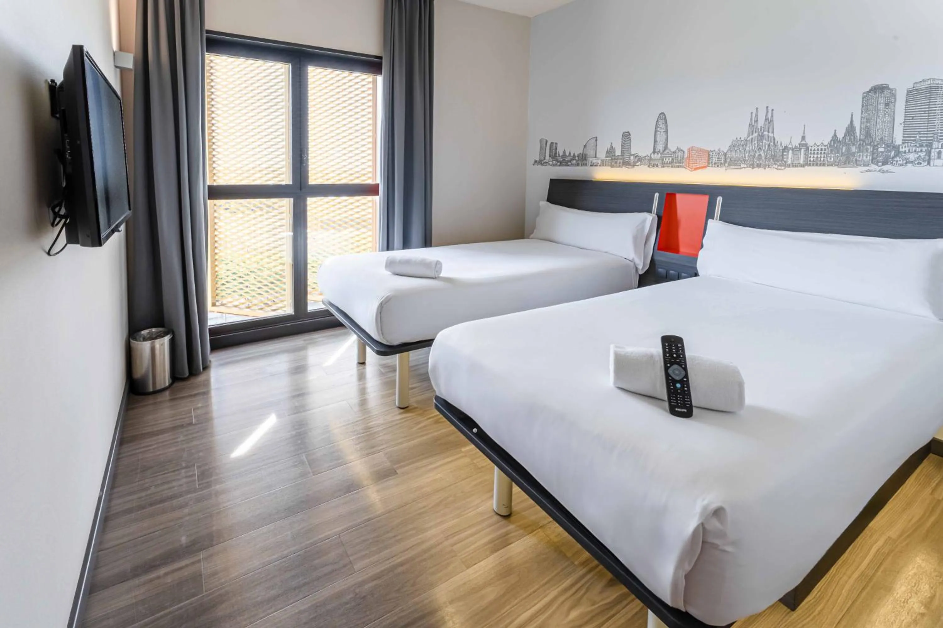 Twin Room - Disability Access in easyHotel Barcelona Fira