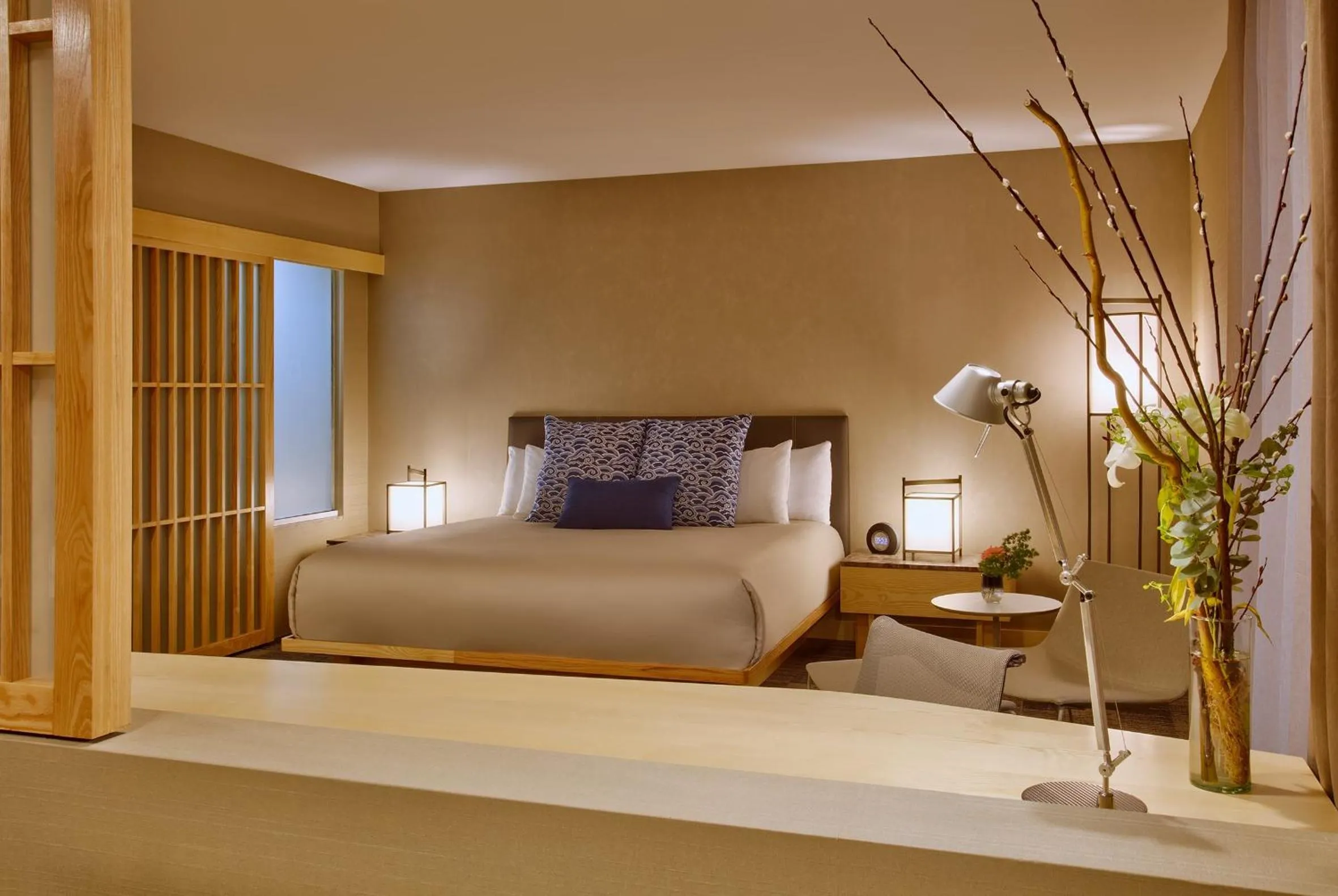 Master Suite 1 King Bed in Galeria Plaza Irapuato