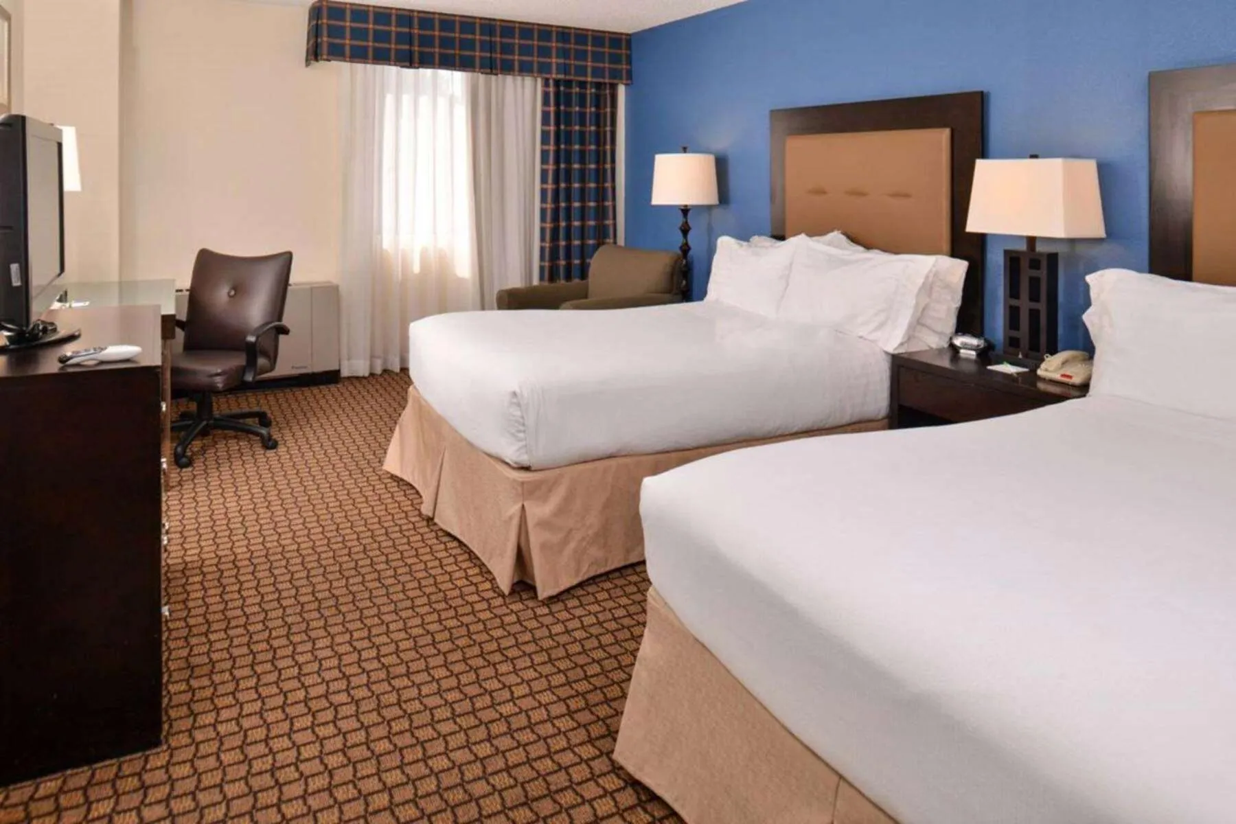 Double Room with Two Double Beds - Non-Smoking in Ramada Plaza by Wyndham Sheridan Hotel & Convention Center