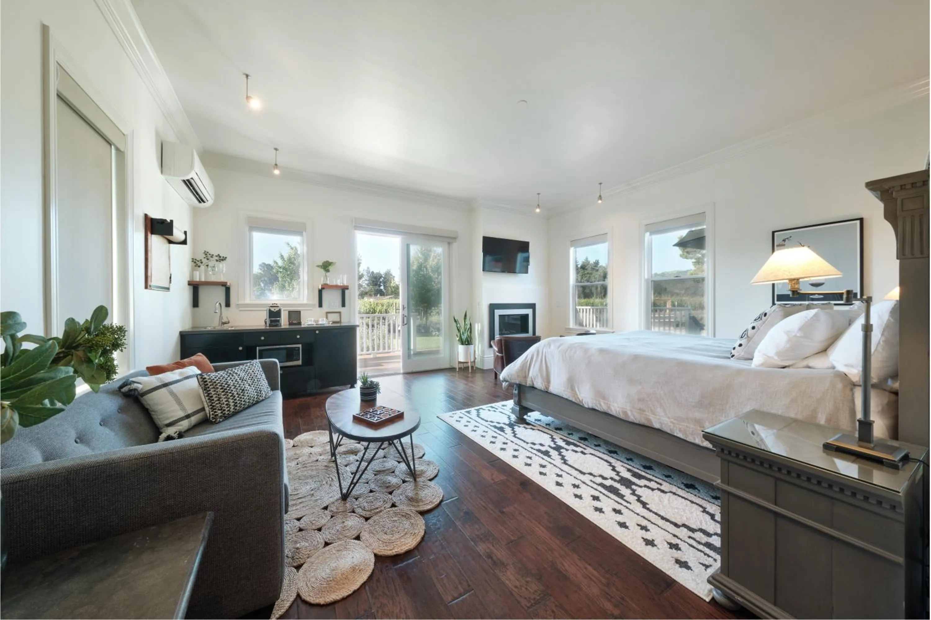 Deluxe Collection in The Setting Inn Napa Valley