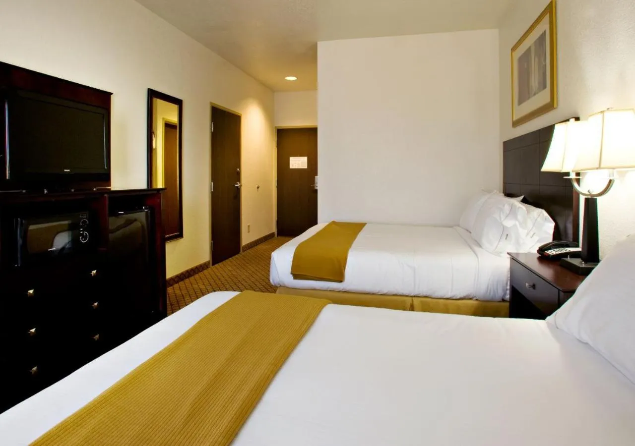 Standard Room with Two Queen Beds in Holiday Inn Express & Suites Childress by IHG