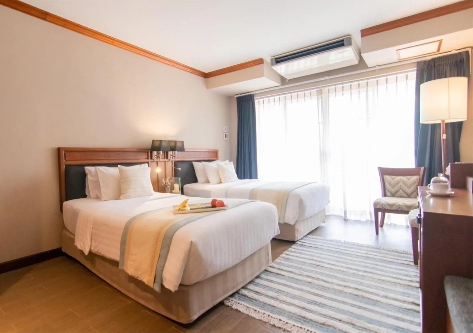 Deluxe Twin Room with Balcony in Tohsang Heritage Ubon Ratchathani Hotel