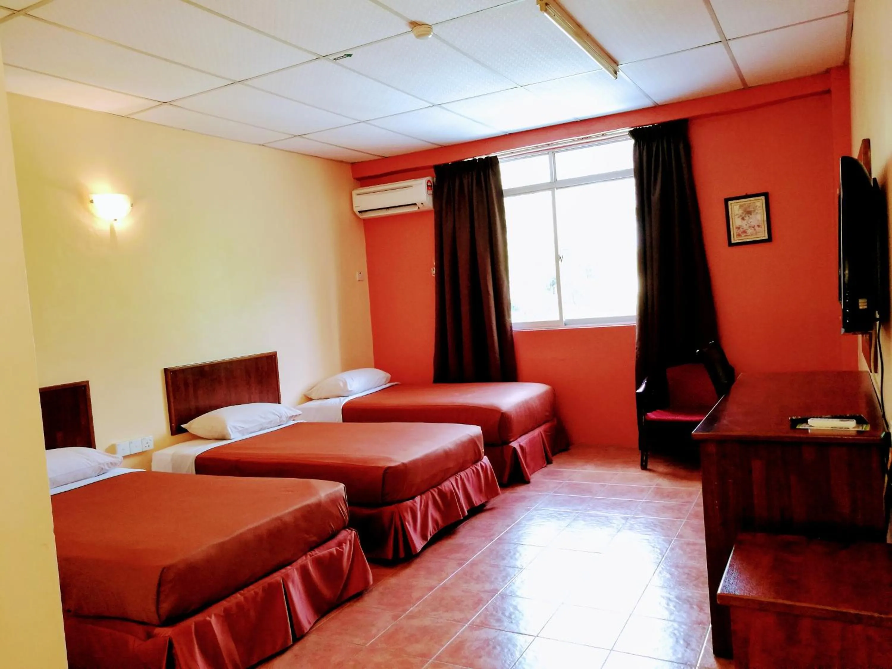 Deluxe Triple Room (Old Wing, No Elevator) in Hotel ASRC