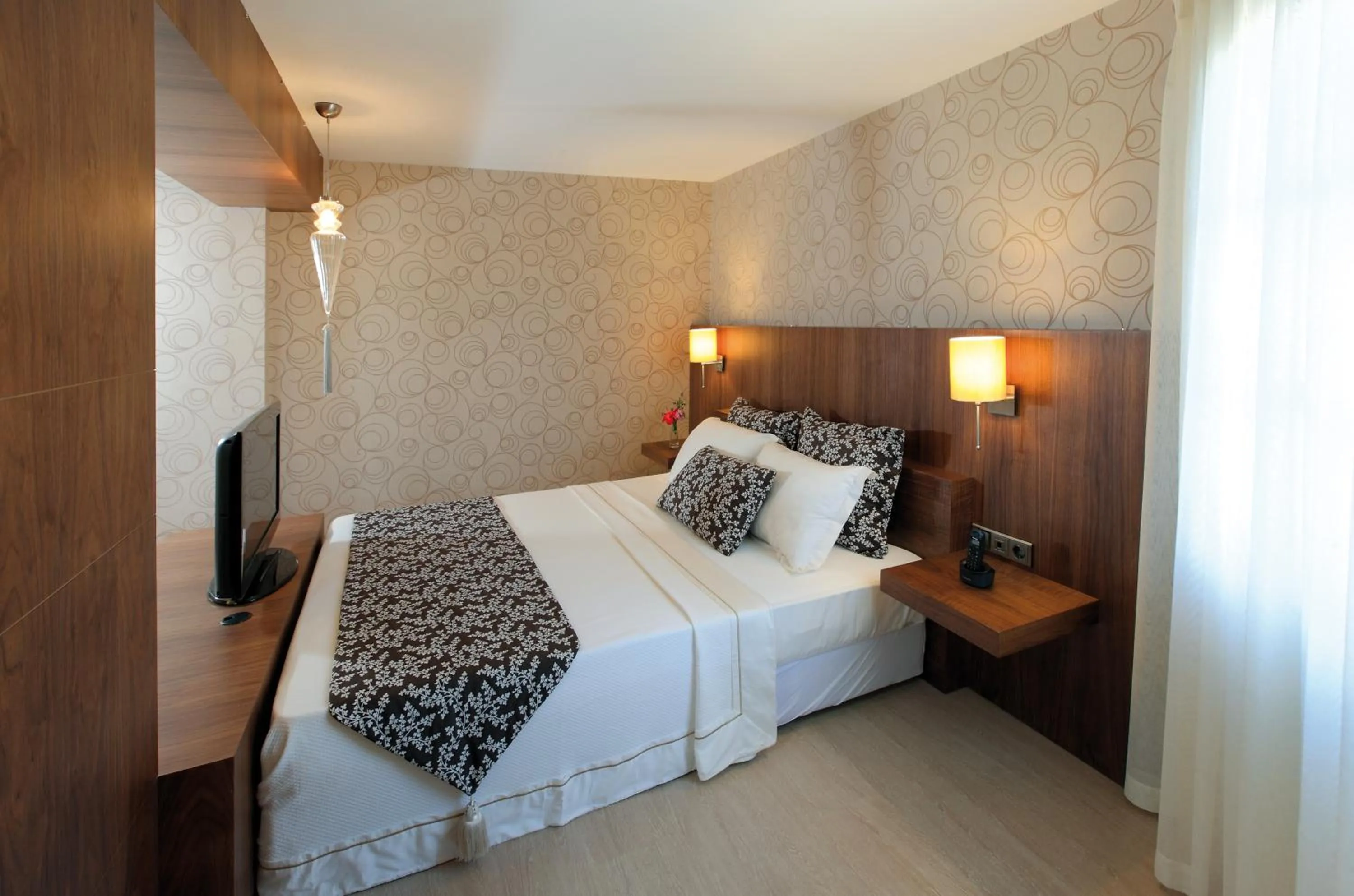 Superior Double Room with Garden View in Torbahan Hotel