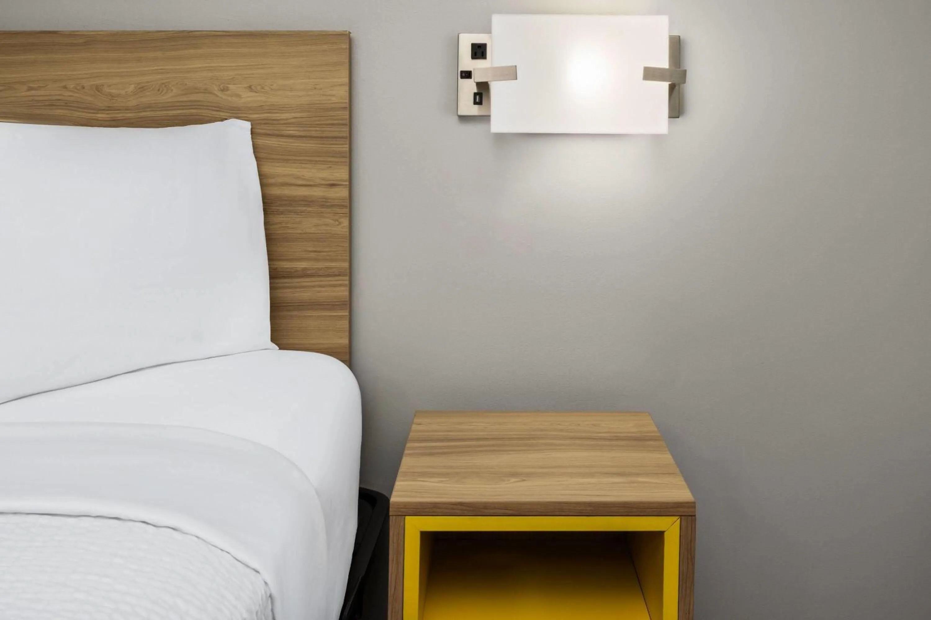 King Room - Non-Smoking in Days Inn by Wyndham Slidell