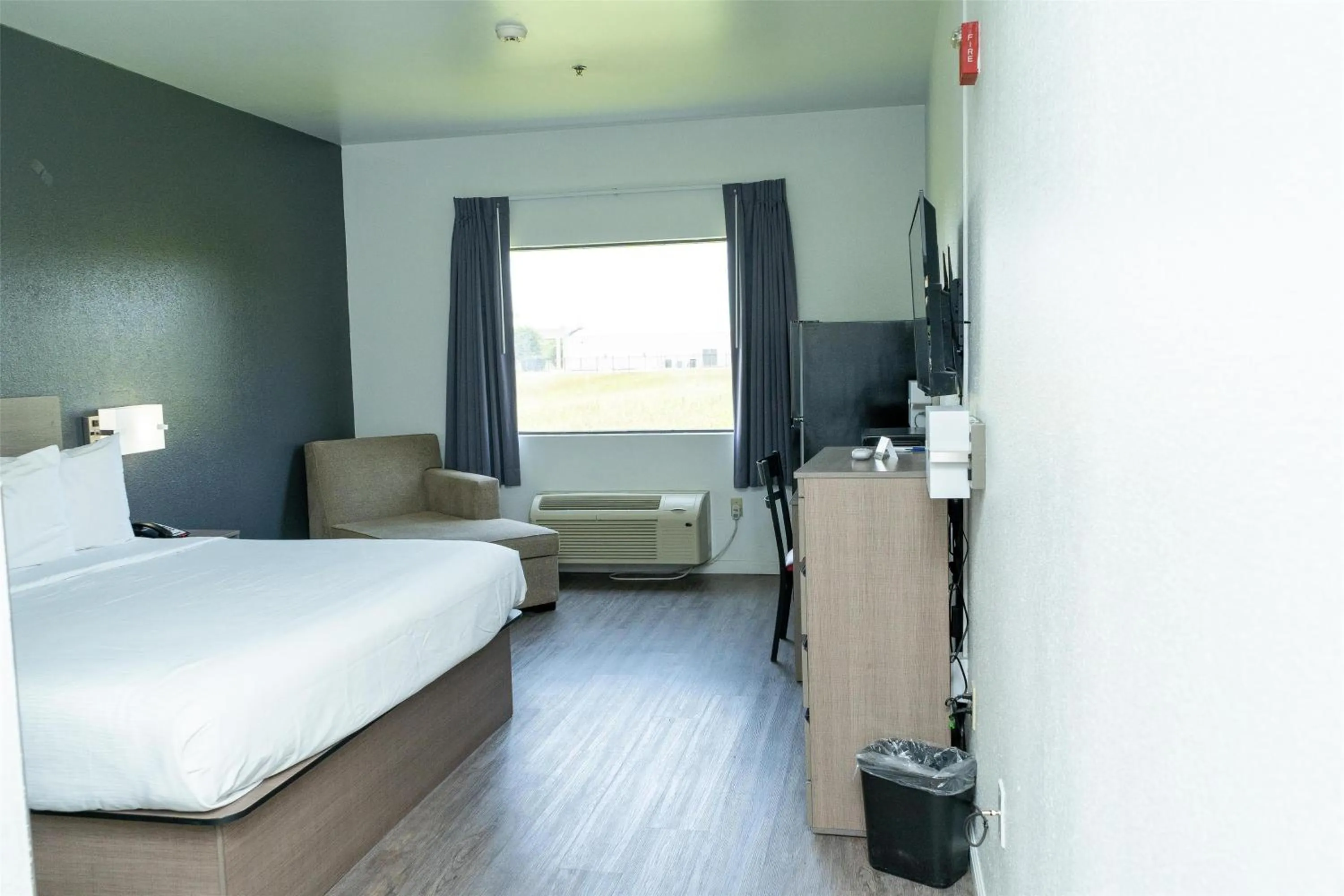 King Room - Disability Access in Americas Best Value Inn Donaldsonville