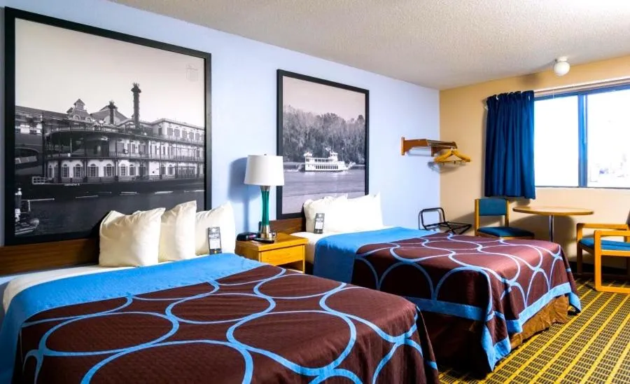 Double Room - Disability Access/Non-Smoking in Super 8 by Wyndham Burlington