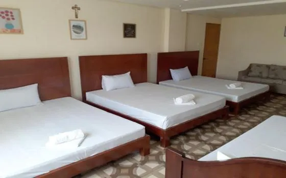 Family Room with Private Bathroom - single occupancy in WMV Hotel & Restaurant