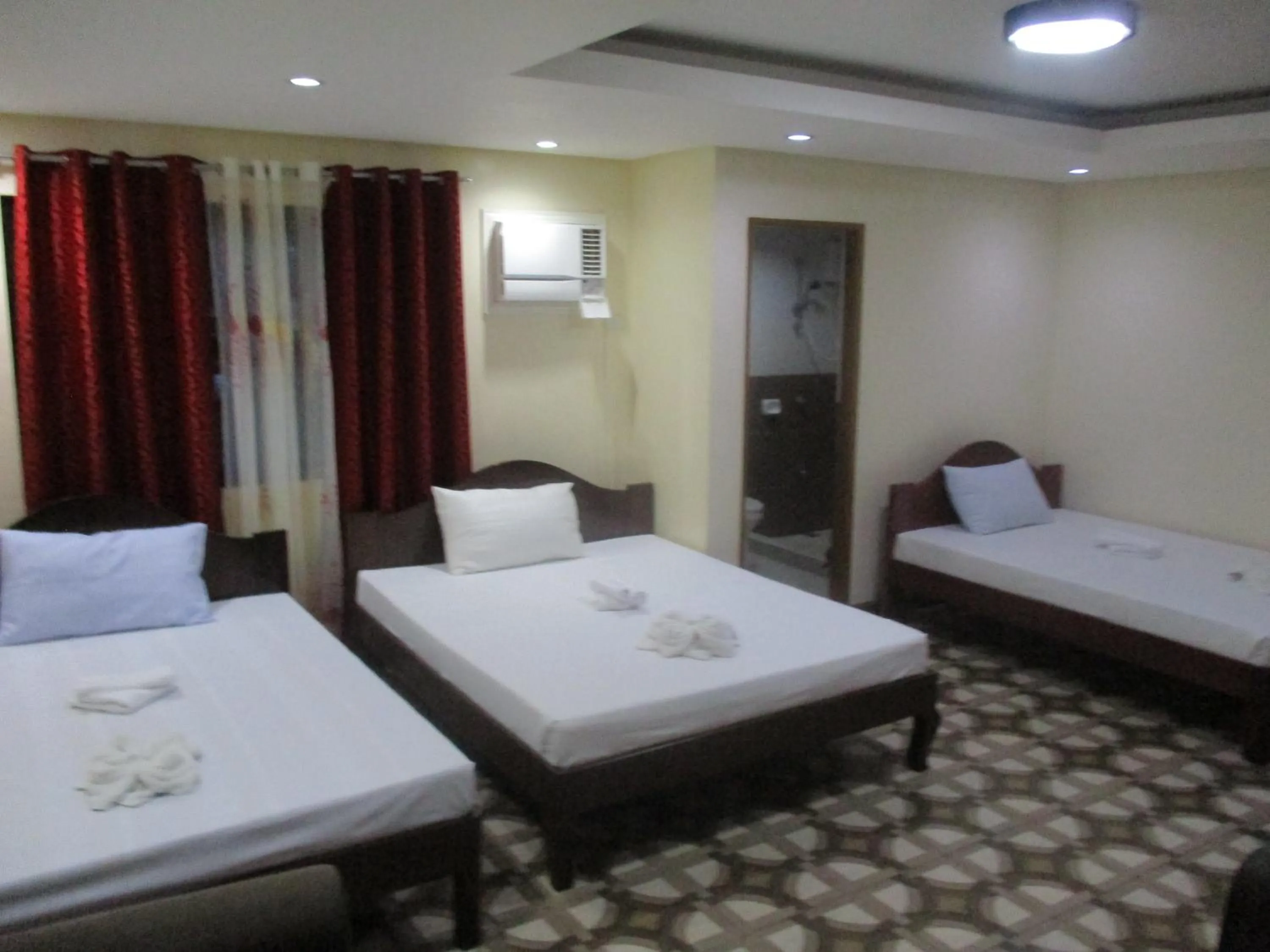Family Room with Private Bathroom in WMV Hotel & Restaurant