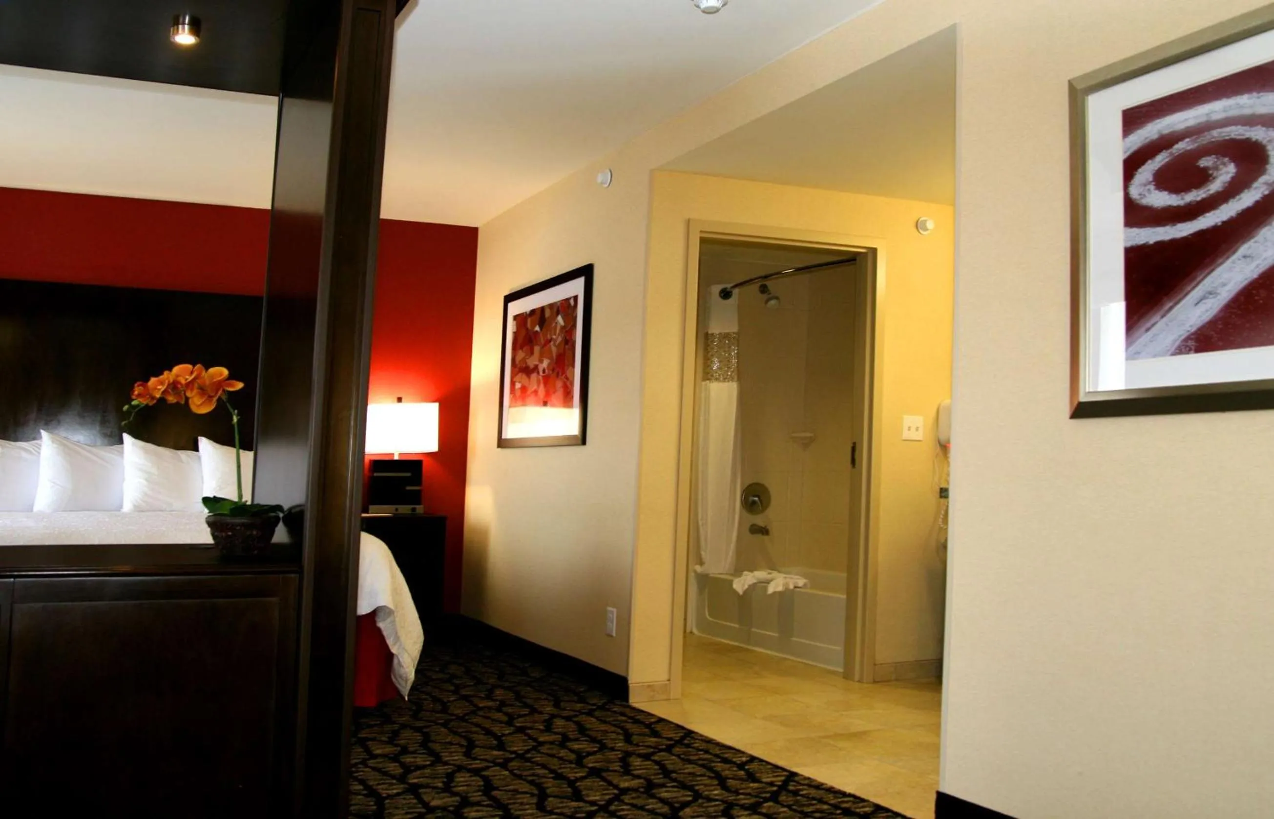 King Suite - Hearing Access/Non-Smoking in Hampton Inn & Suites Salt Lake City-University/Foothill Drive