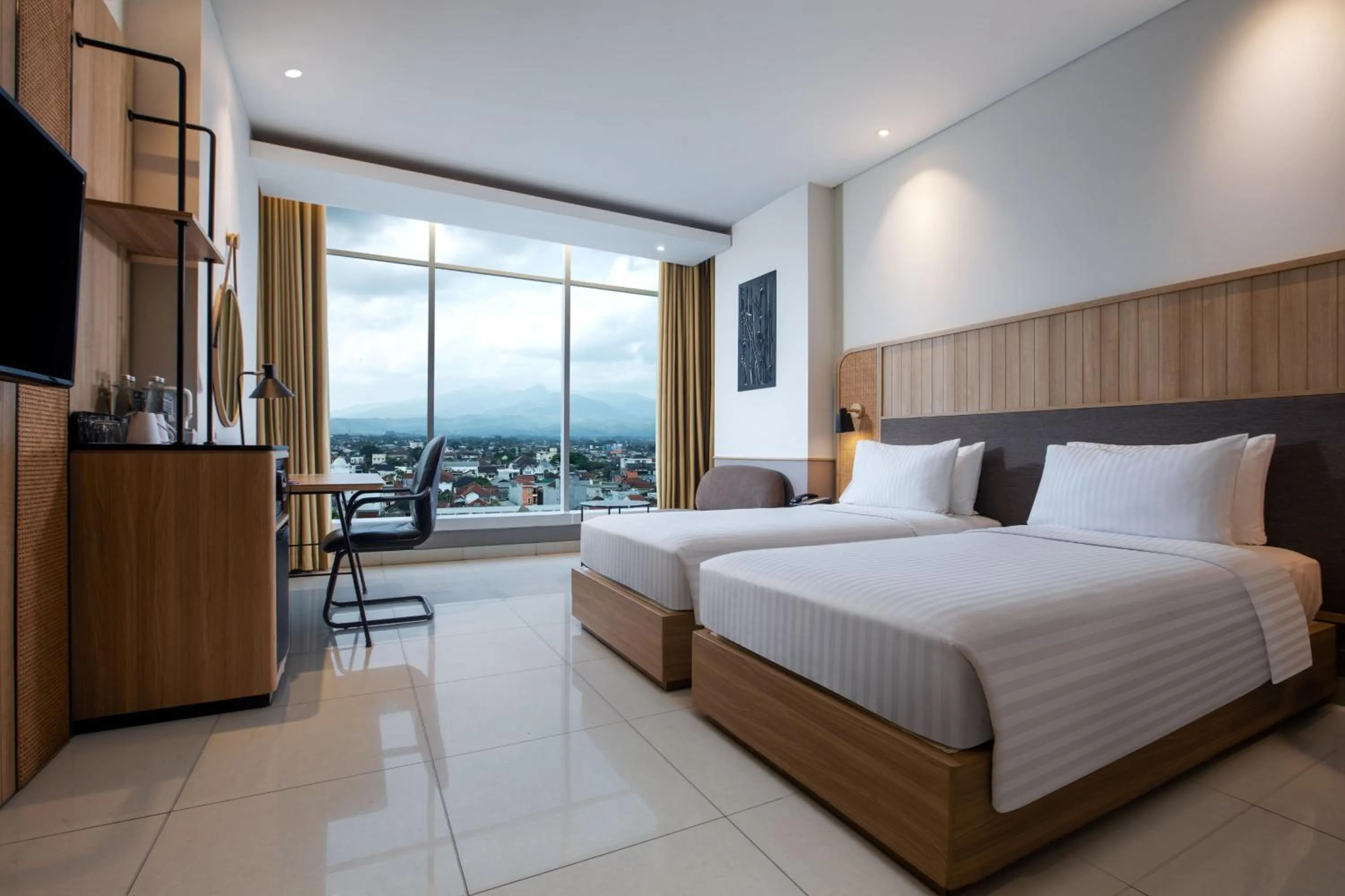 Deluxe Twin Room in Hotel Santika Tasikmalaya