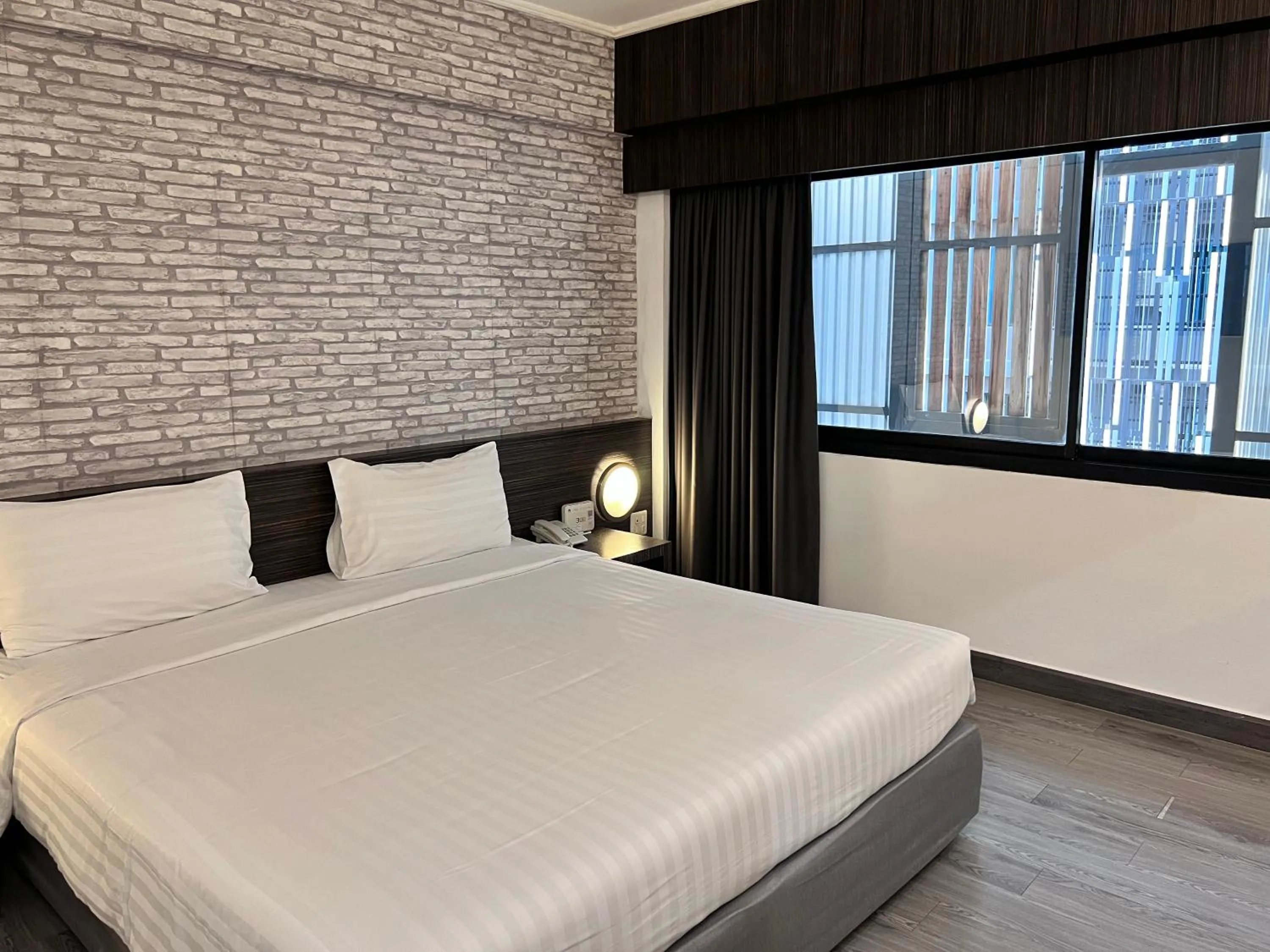 Superior Double Room in White Palace Bangkok