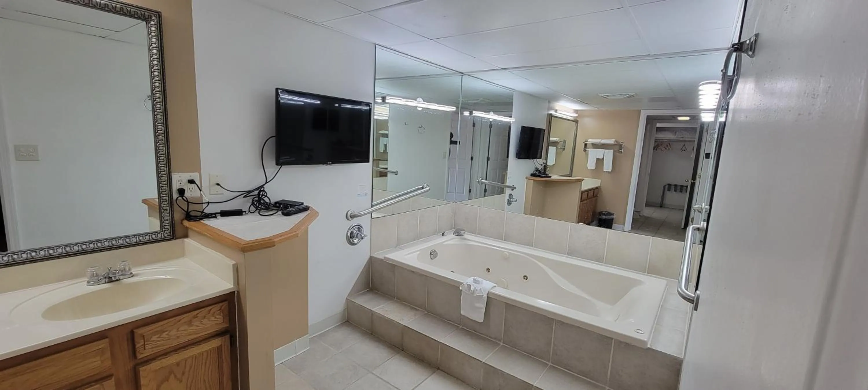 King Studio Suite - Non-Smoking in Ramada by Wyndham Mountain Home