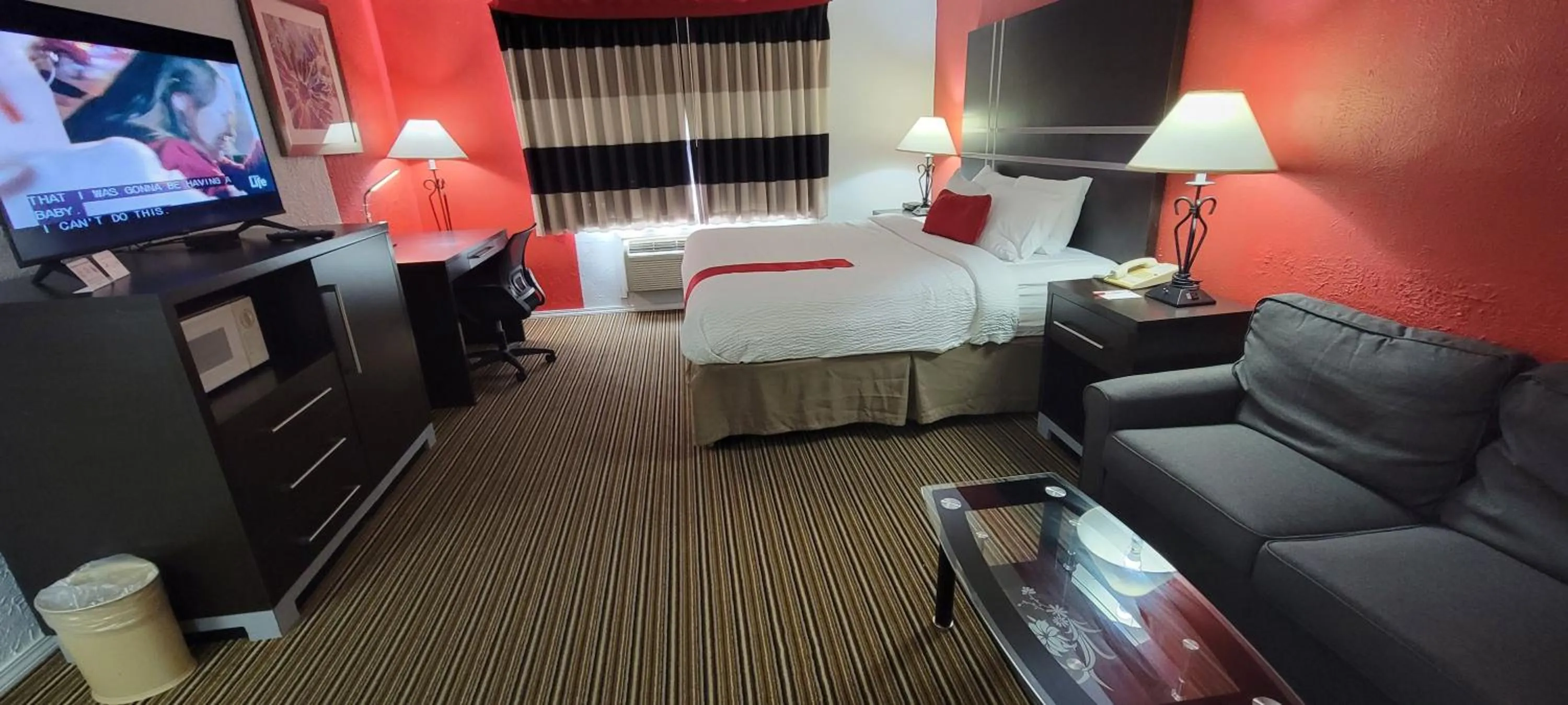 Queen Room - Second Floor/Non-Smoking in Ramada by Wyndham Mountain Home