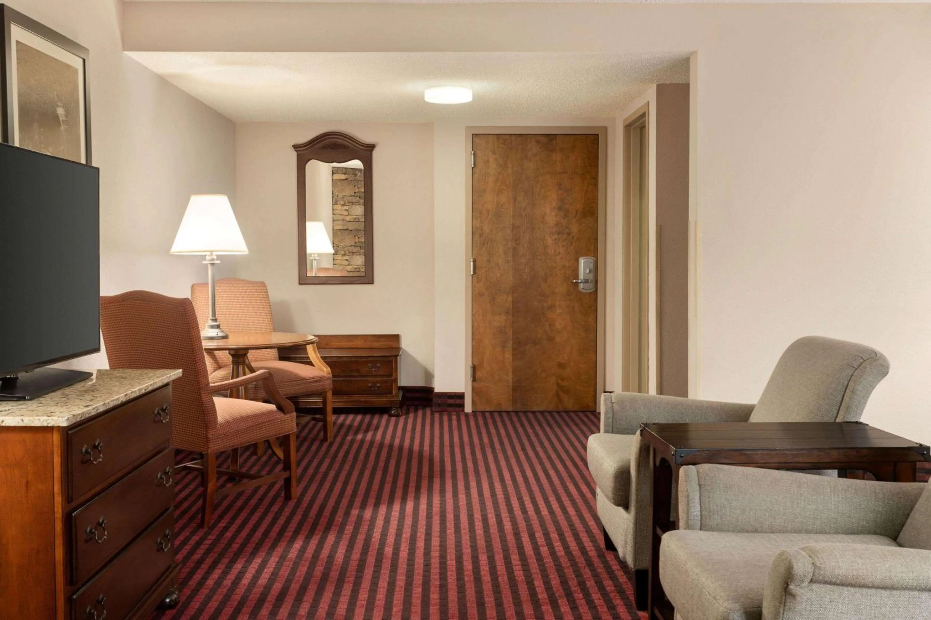 Suite with a King Bed and a Queen Bed - Non Smoking in Ramada by Wyndham Pigeon Forge North