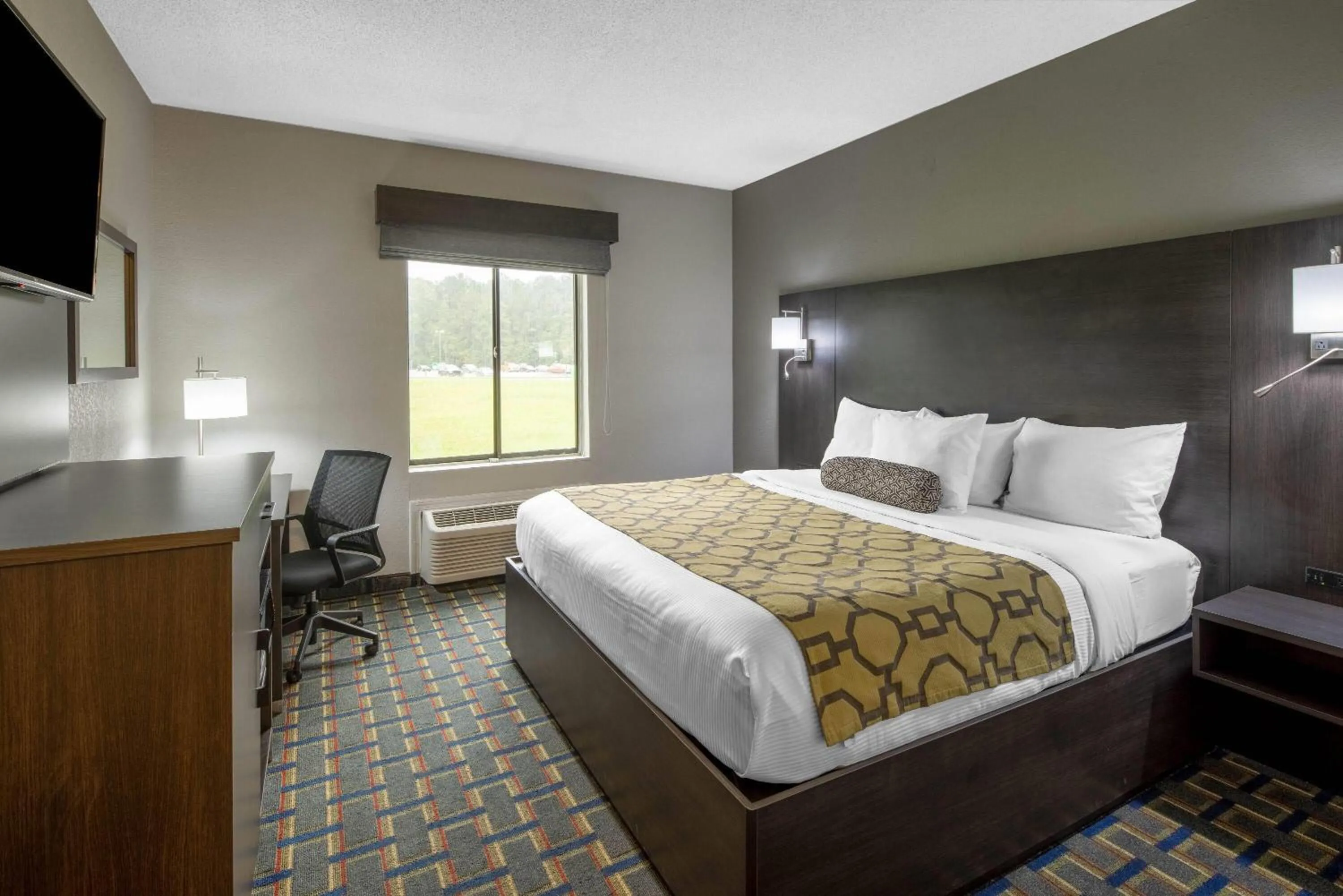 King Room - Mobility Access/Non-Smoking in Baymont by Wyndham Pooler/Savannah