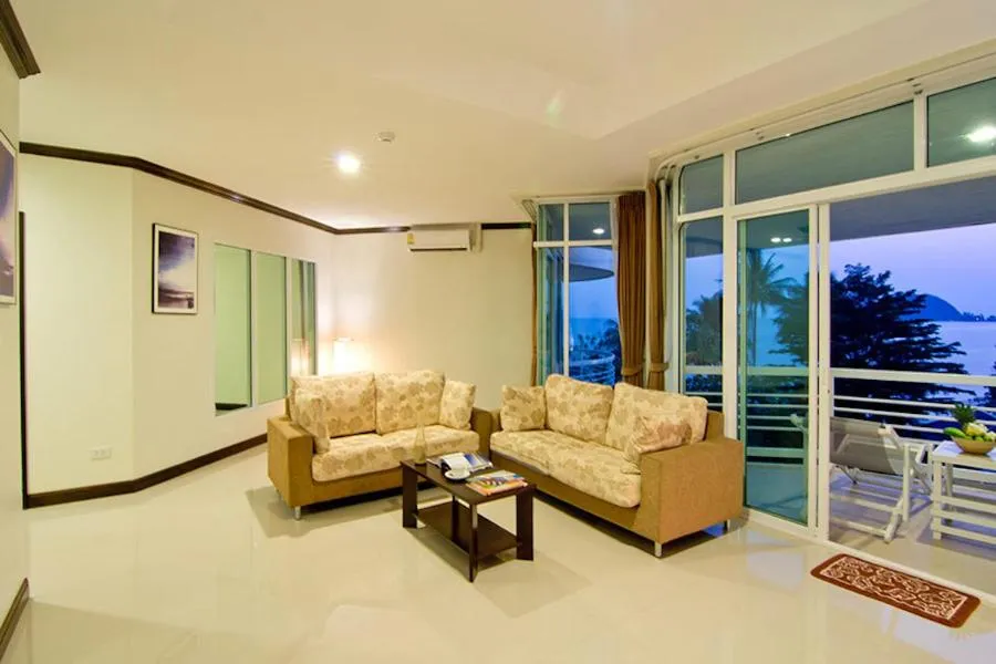 Family Suite with Sea View in Makathanee Resort