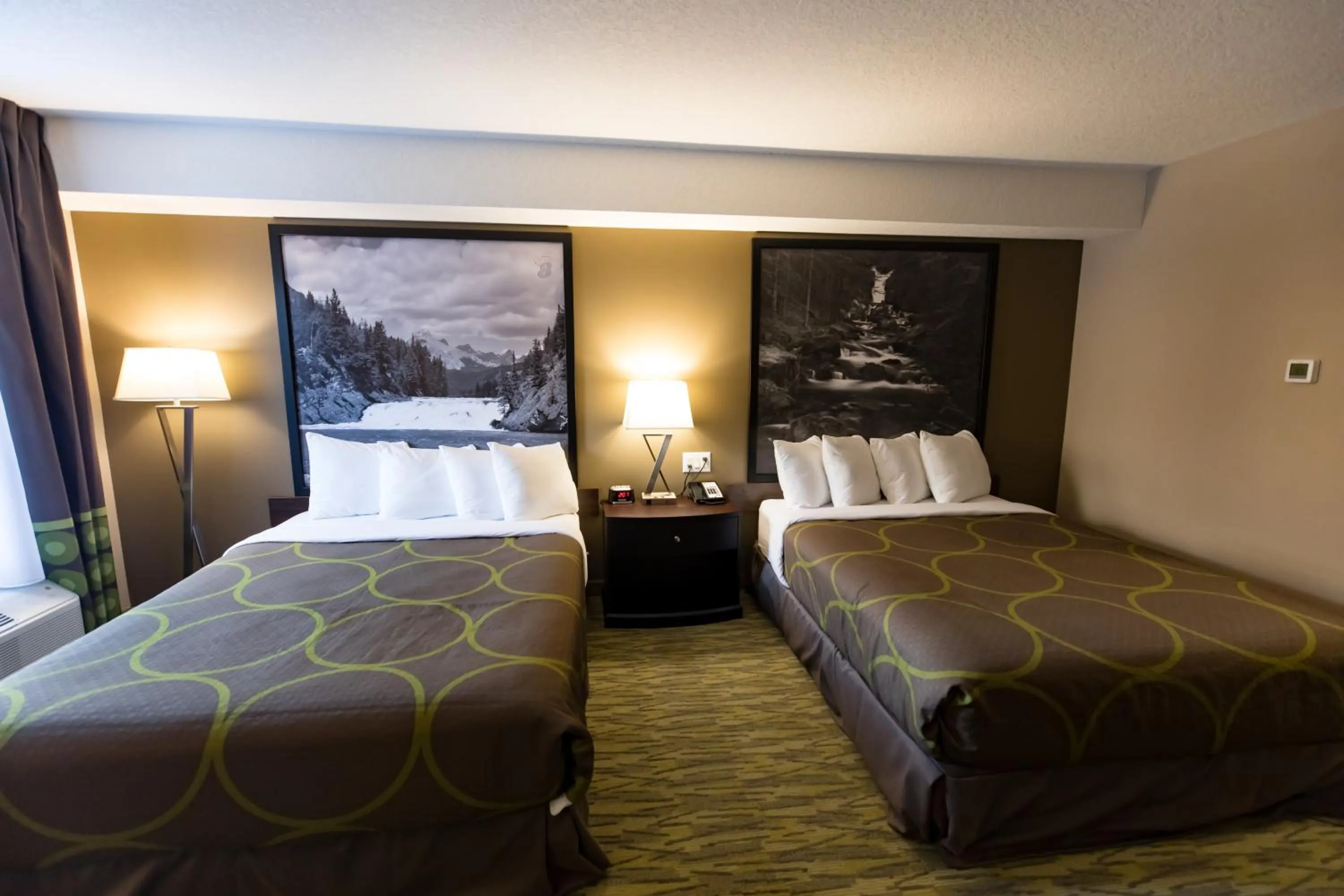 Queen Room with Two Queen Beds in Super 8 by Wyndham Canmore