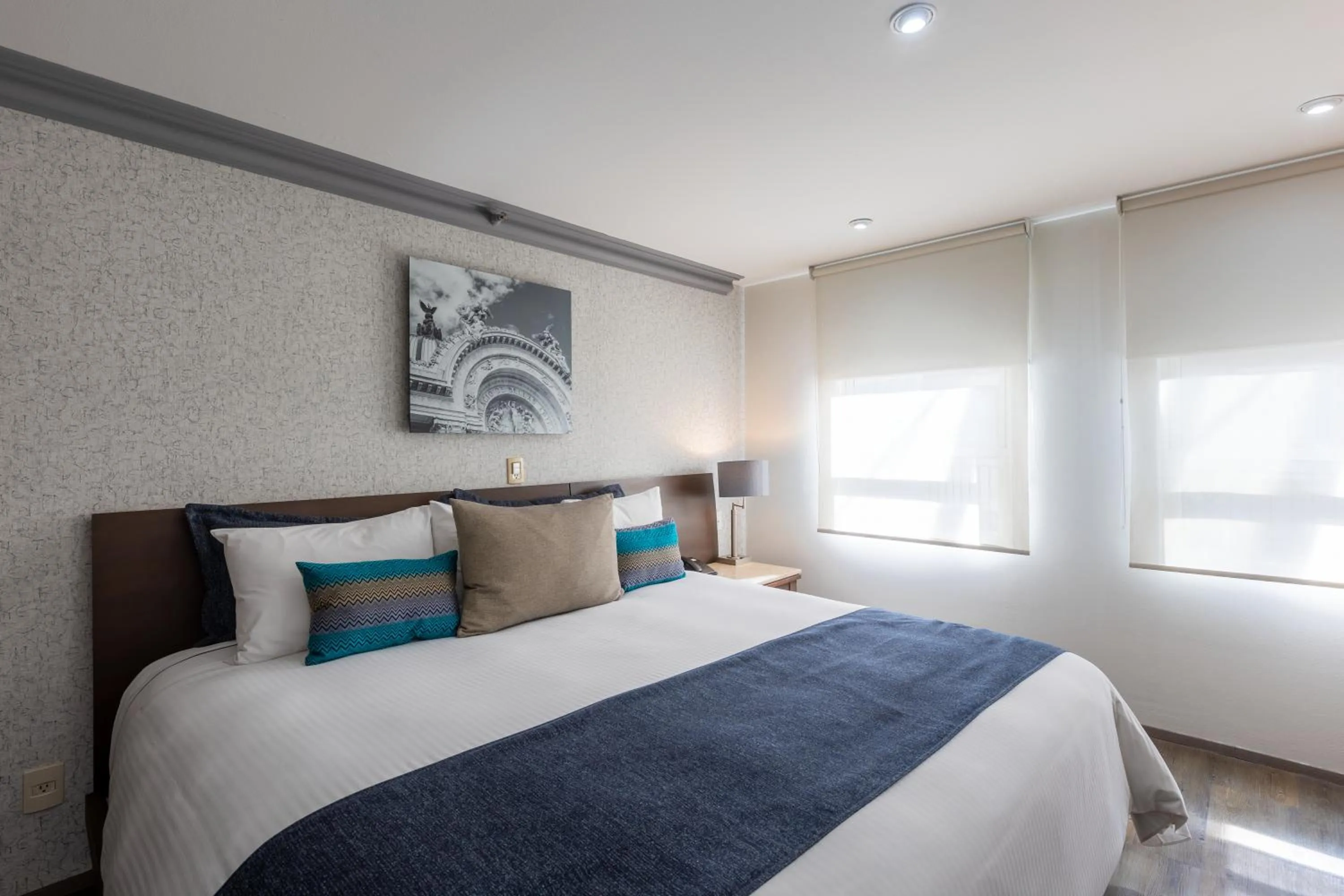 Standard King Room in Suites Obelisk