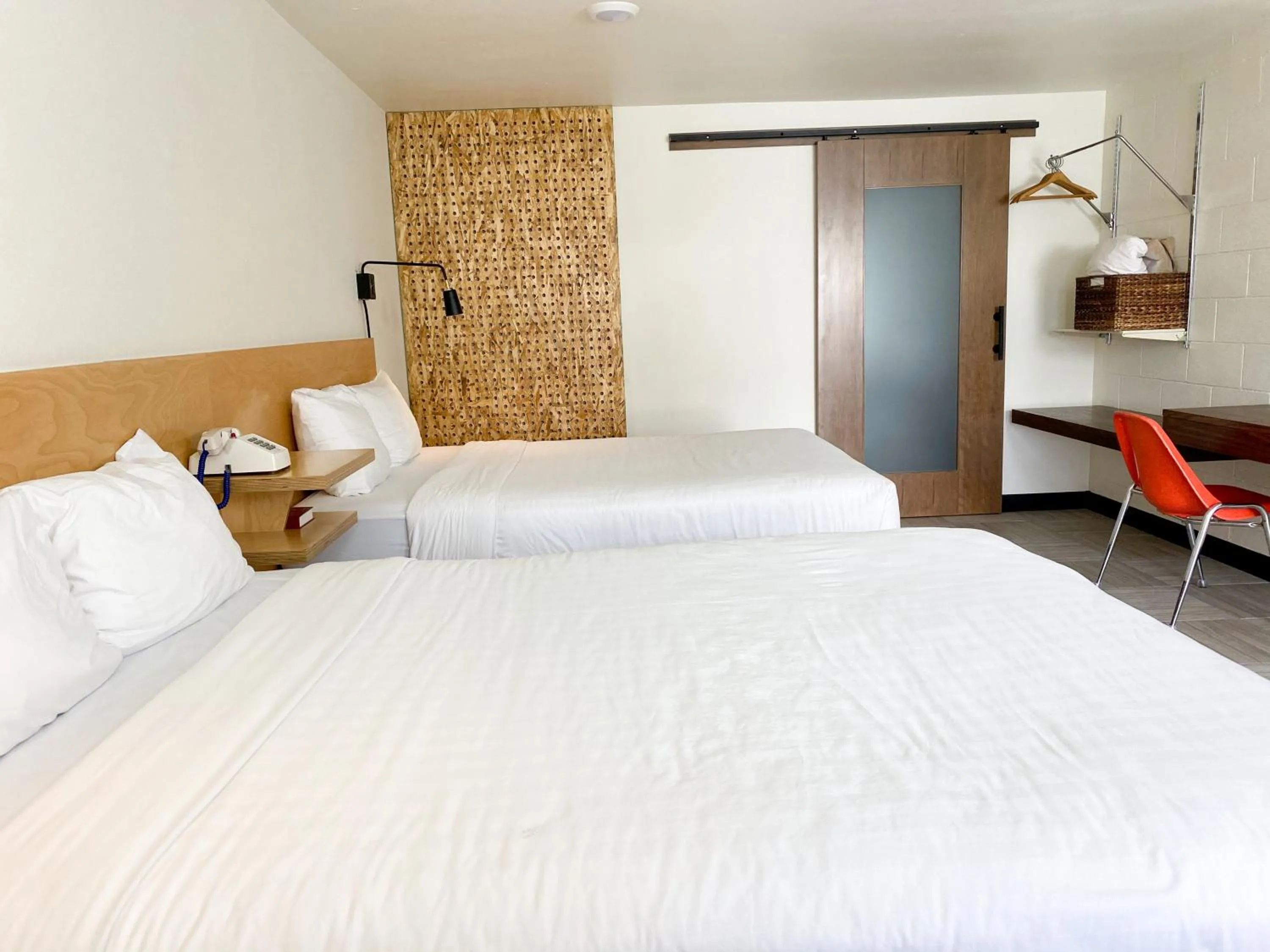 Standard Queen Room - Pet Friendly in Hotel Corvallis