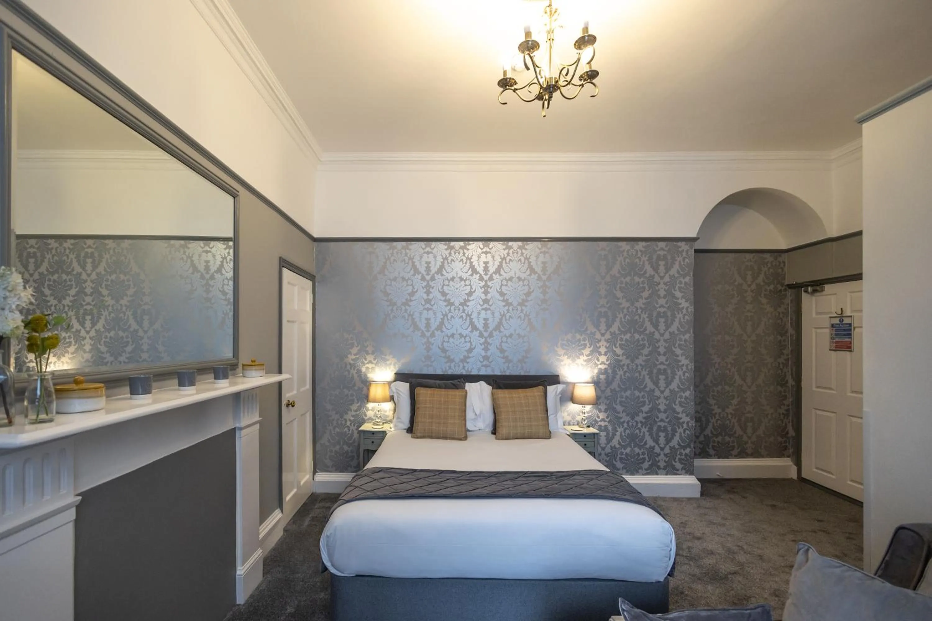 Superior King Room in Gloucester House