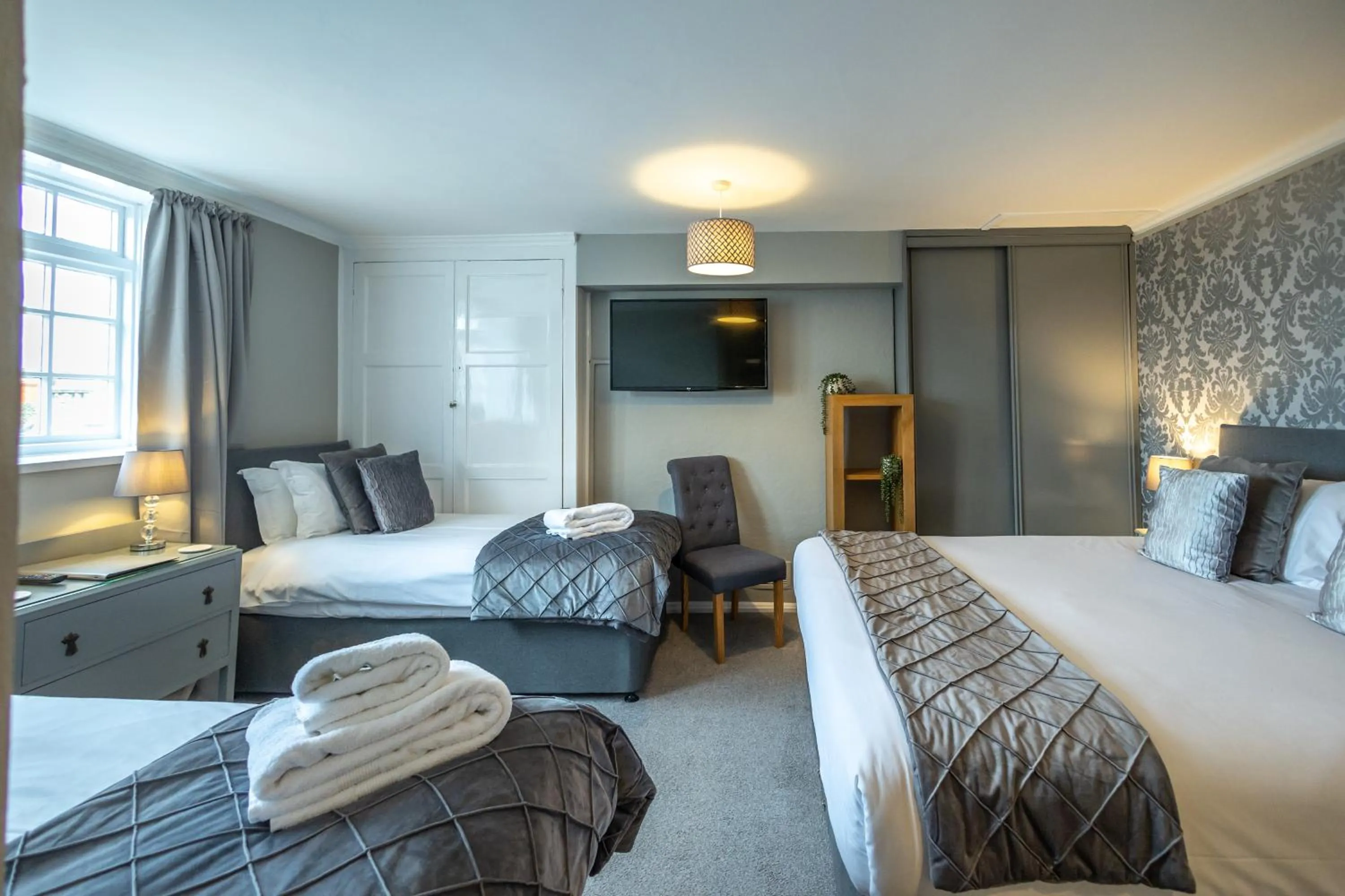 Classic Quadruple Room in Gloucester House