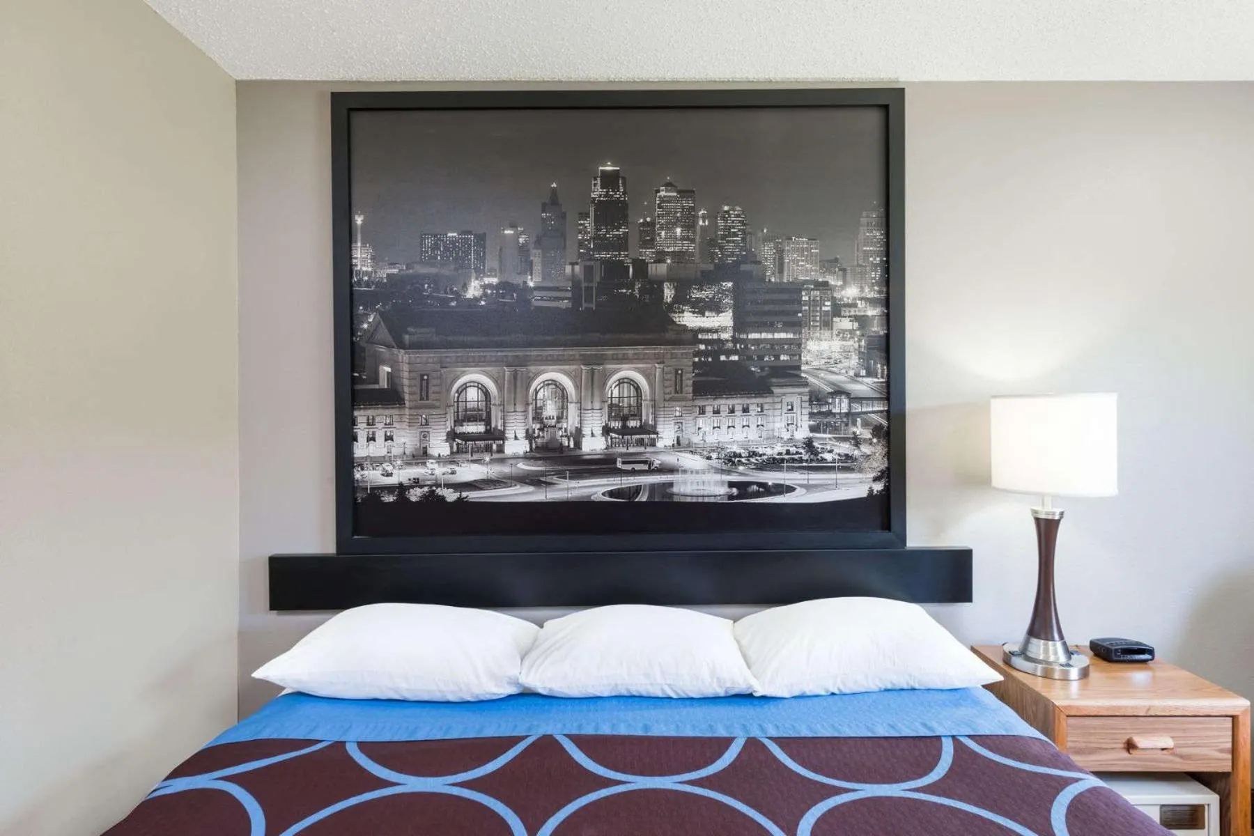 King Room - Non-Smoking in Super 8 by Wyndham West Plains