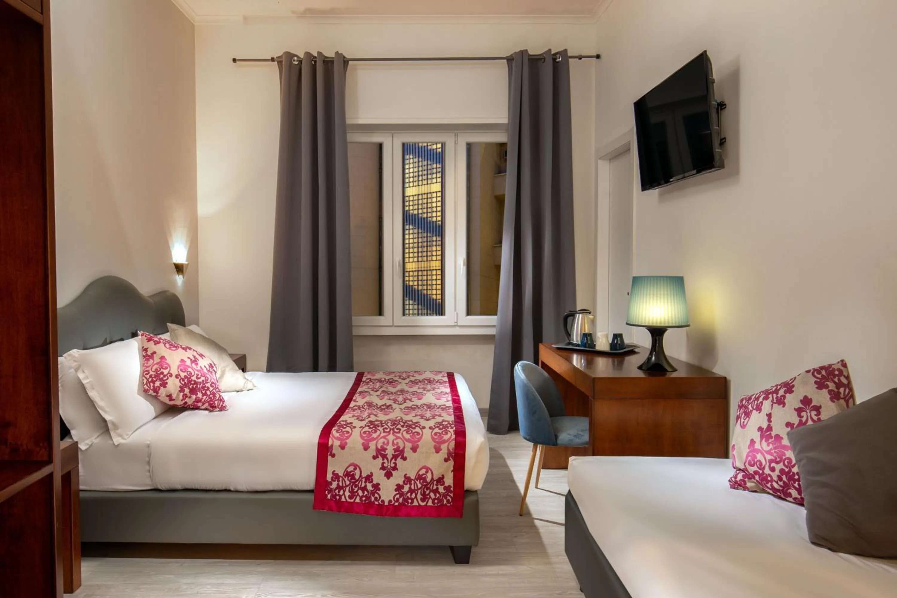 Comfort Triple Room in Prima Guest House Collection