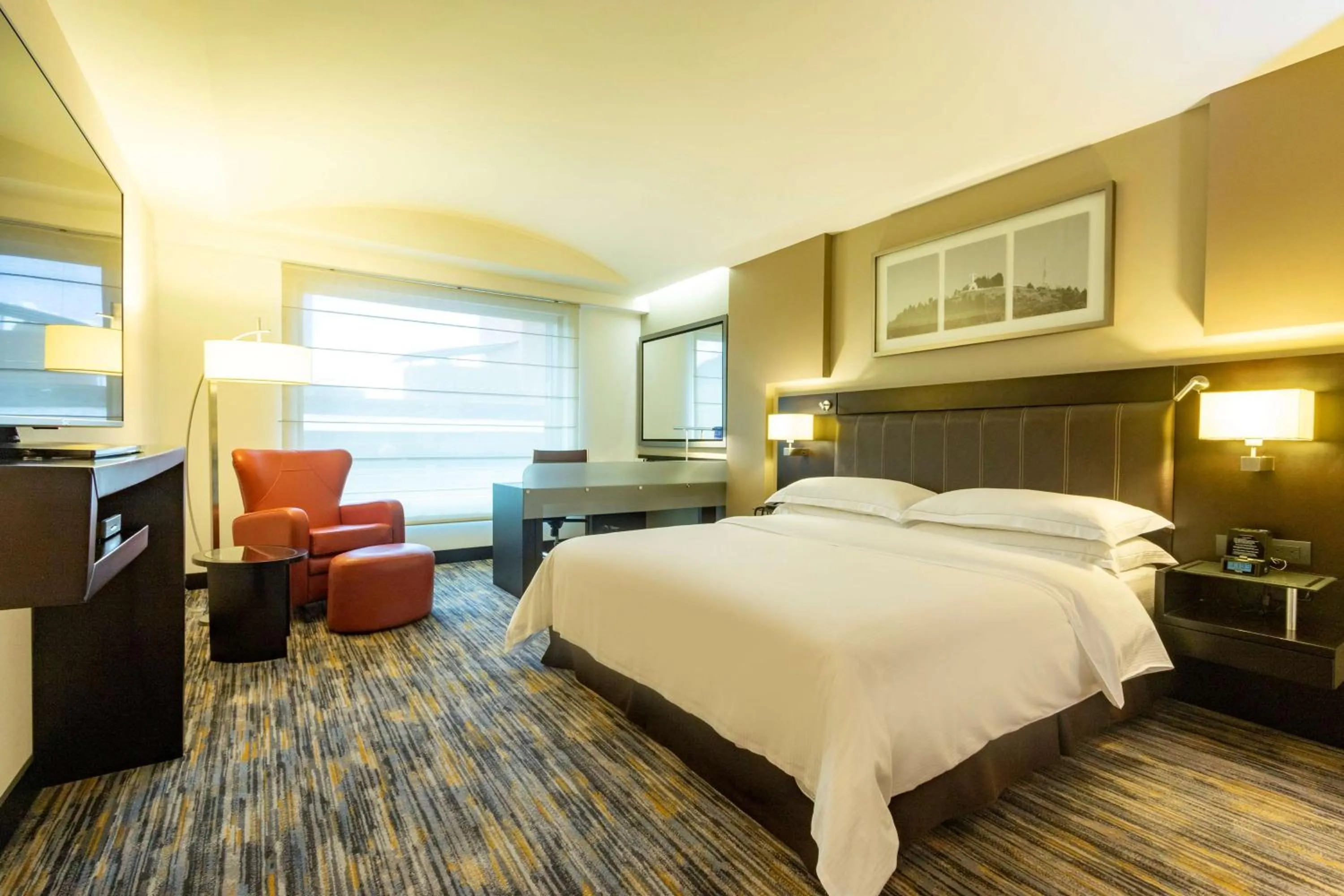 King Room Executive Level in Hilton Bogotá