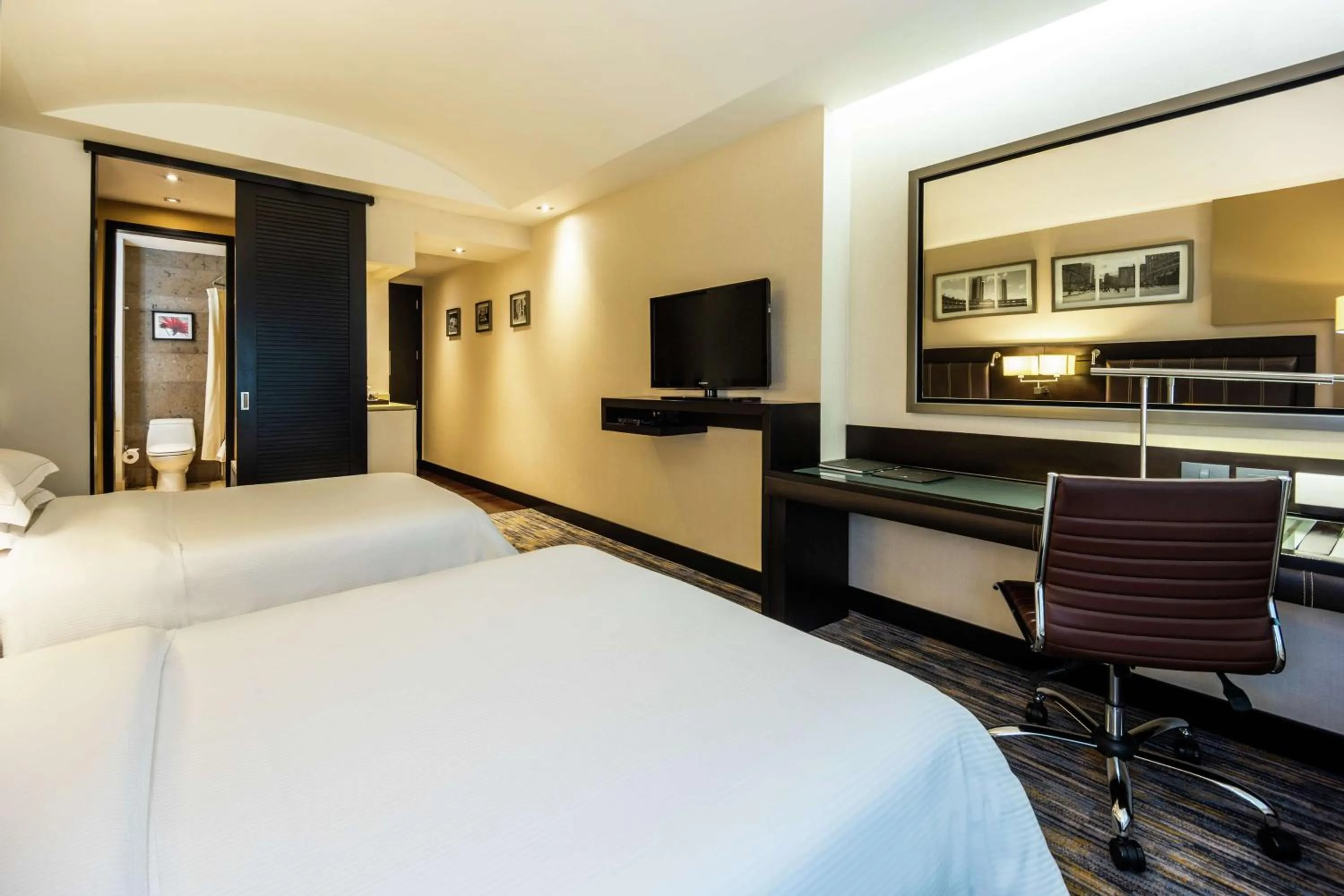 Double Room with Two Double Beds in Hilton Bogotá