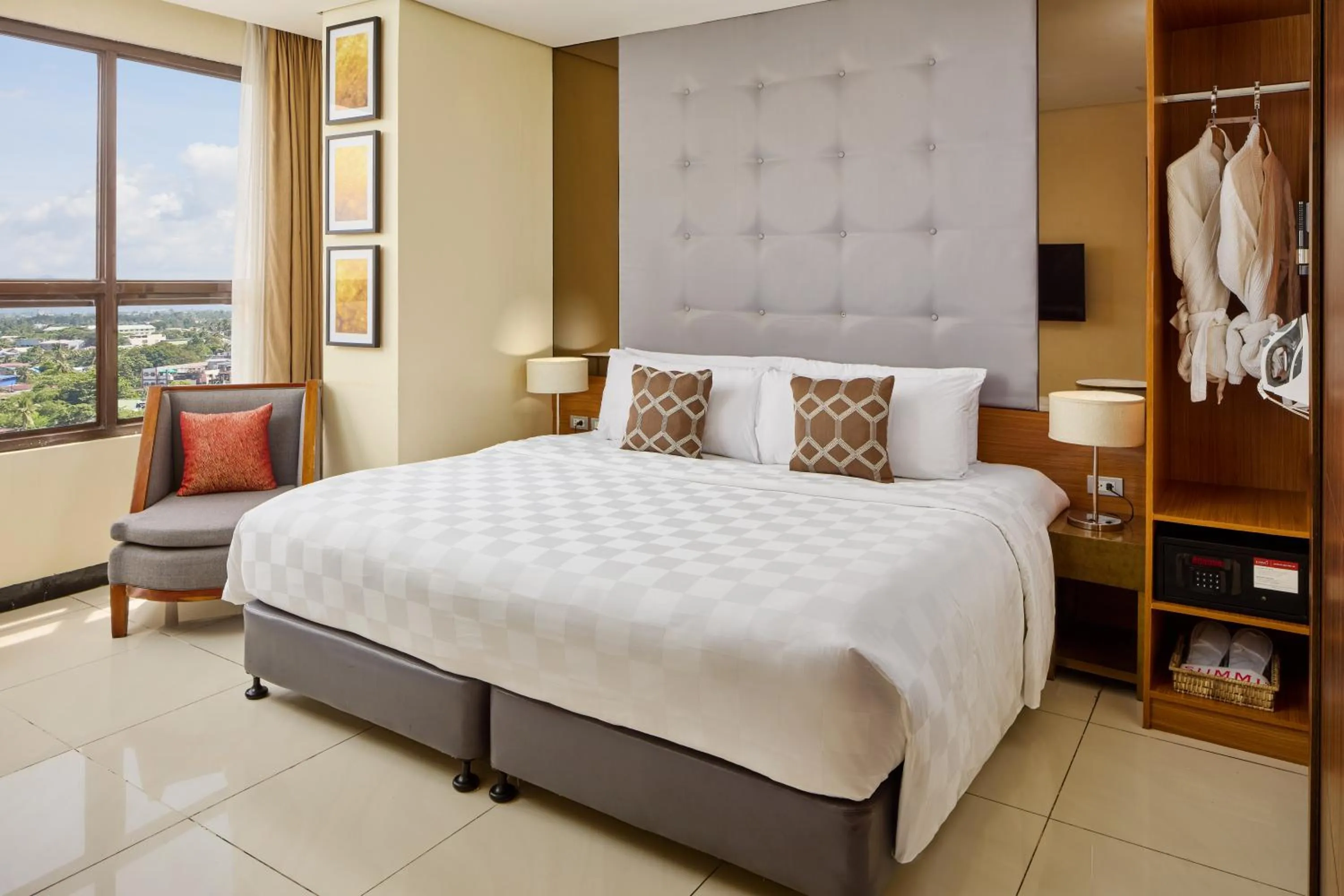 Junior Suite - single occupancy in Summit Hotel Tacloban